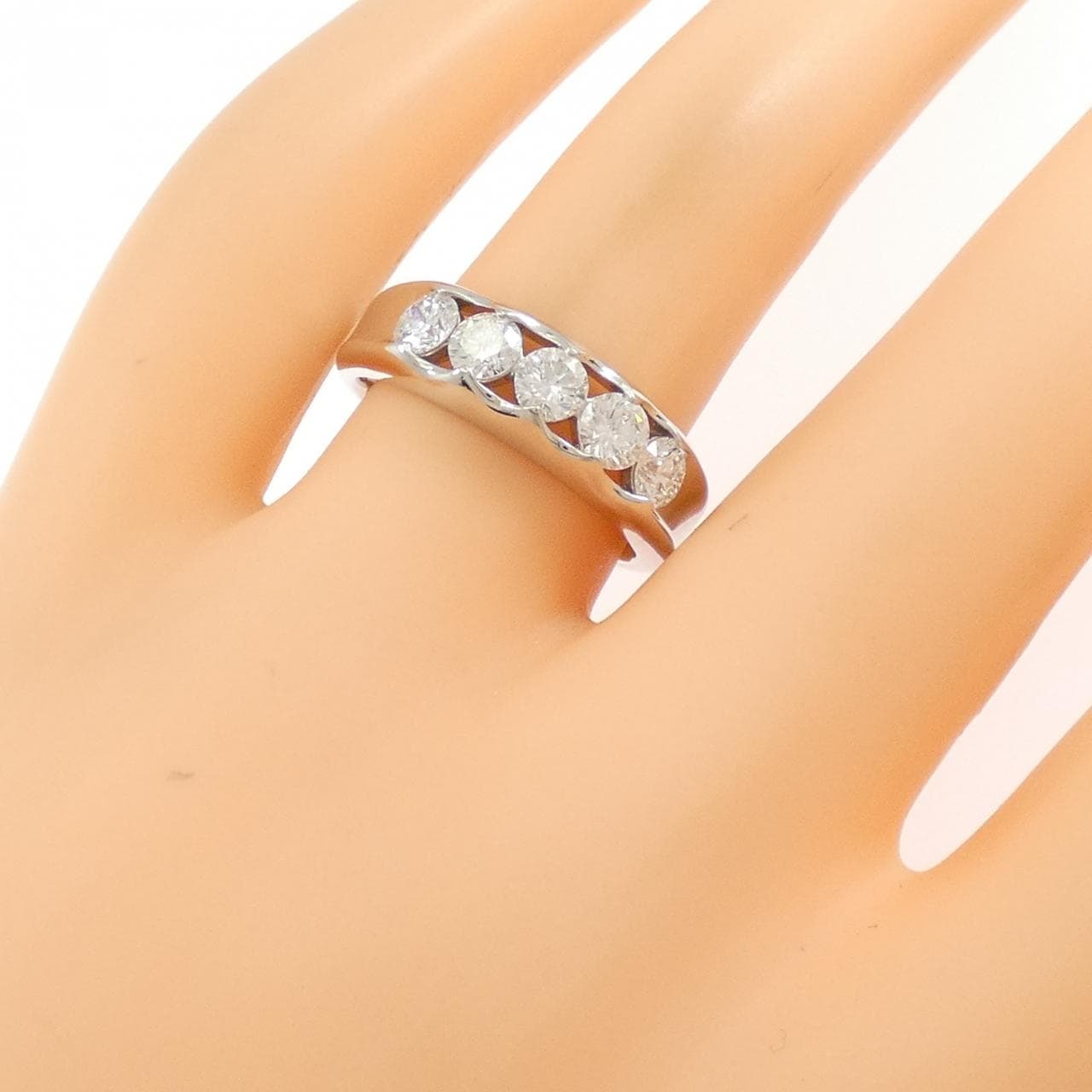PT900 ダイヤモンド リング 1.00CT