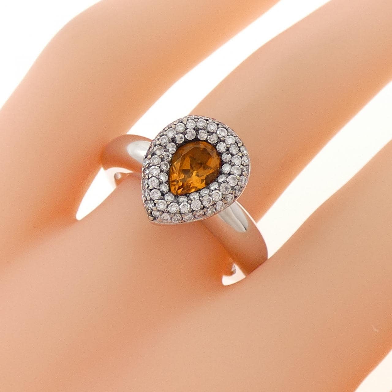 K18WG/K18BG シトリン リング 1.00CT