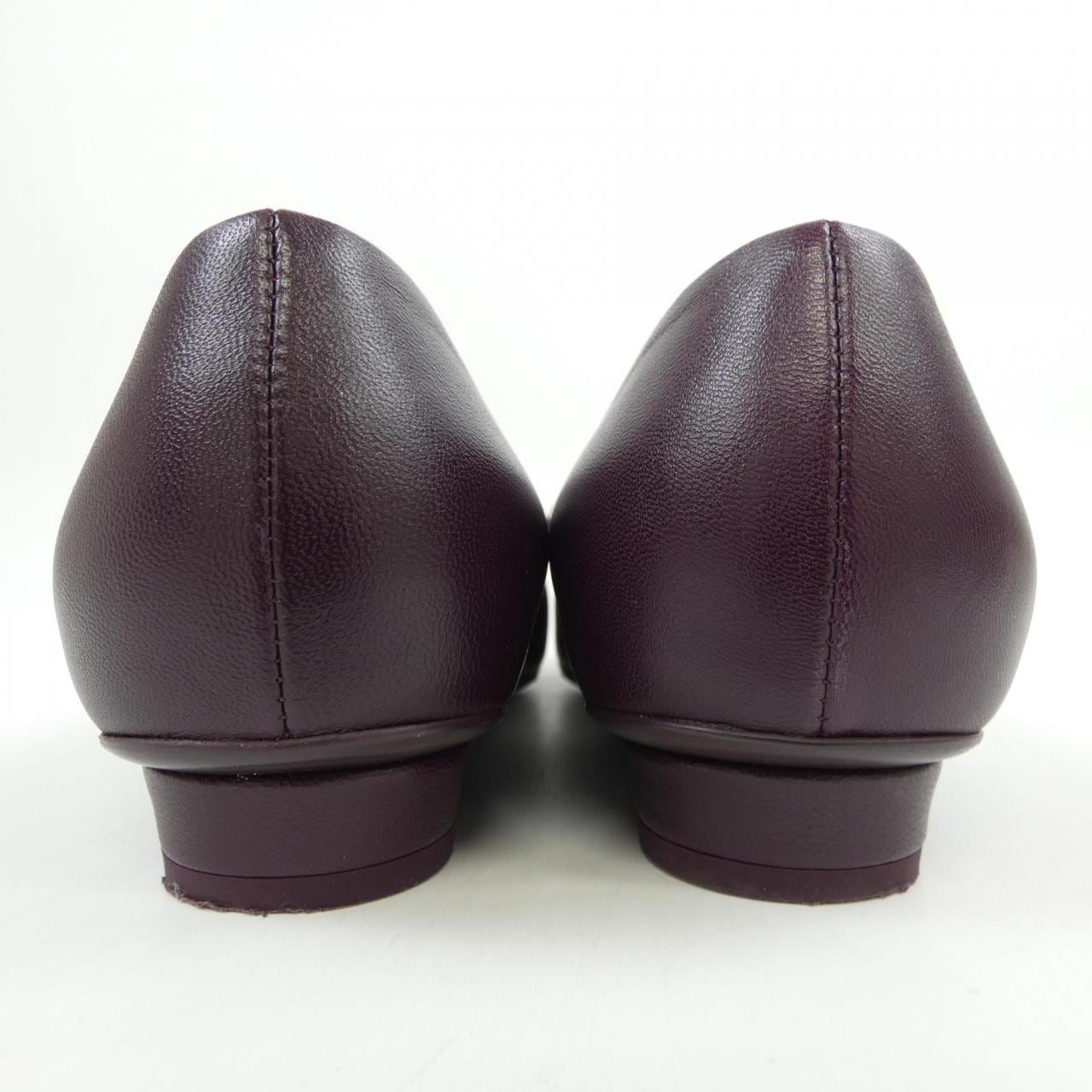 サルヴァトーレフェラガモ SALVATORE FERRAGAMO パンプス