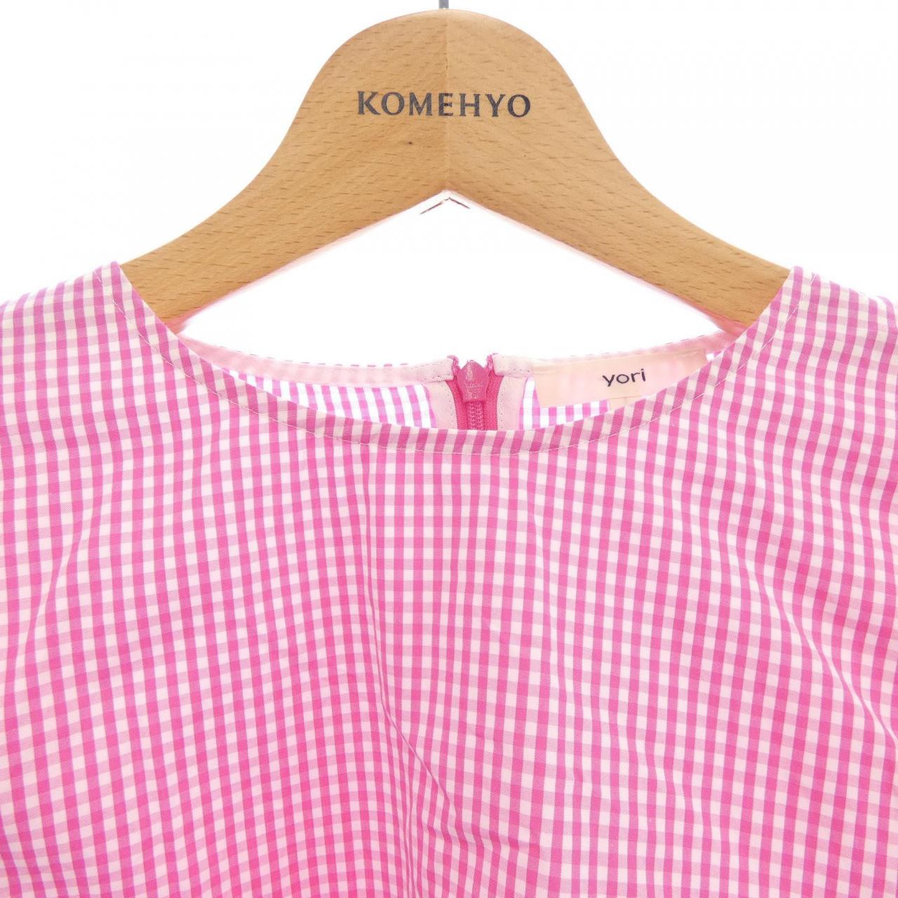 ヨリ yori トップス