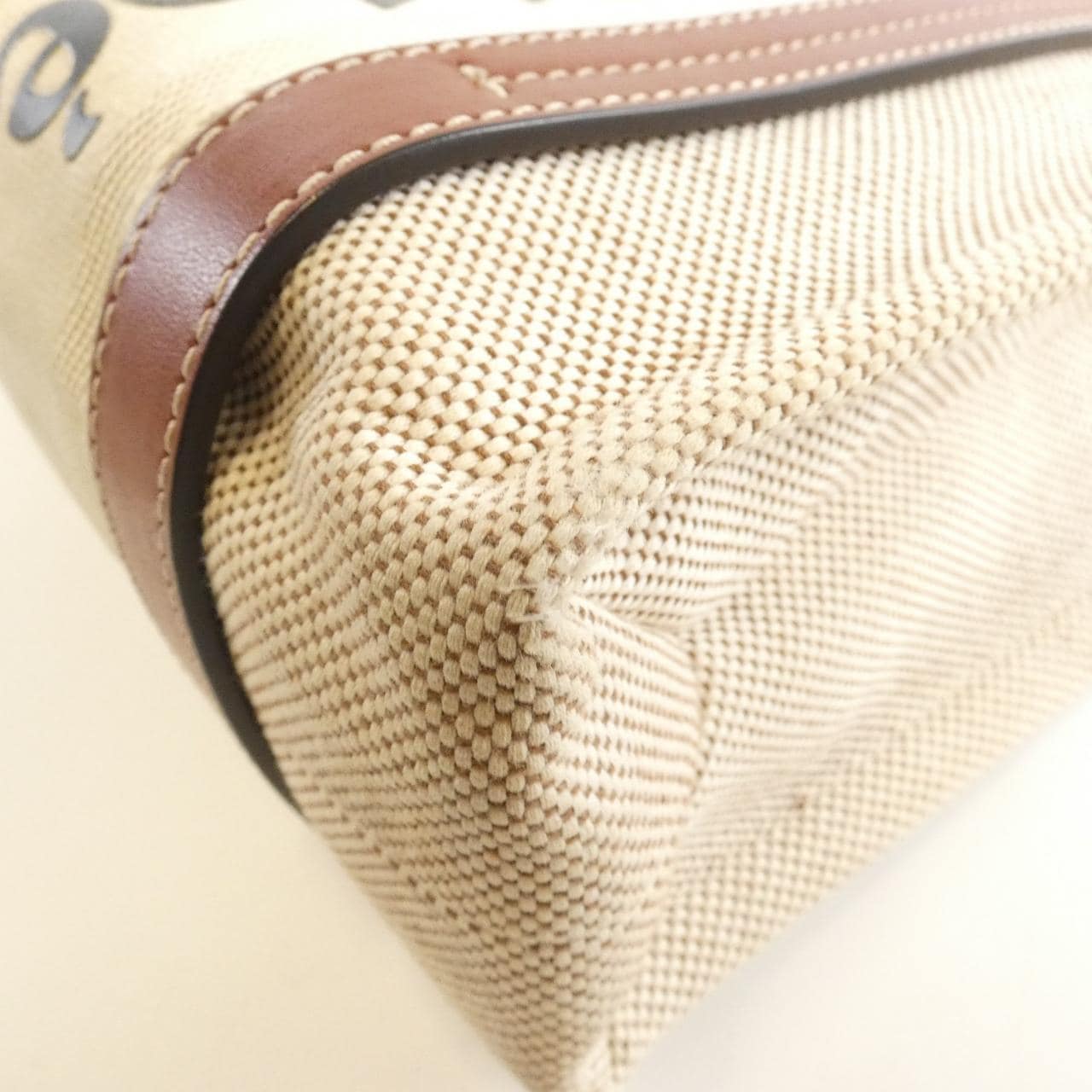 Chloe Woody小号托特包 CHC21US385 E66 包