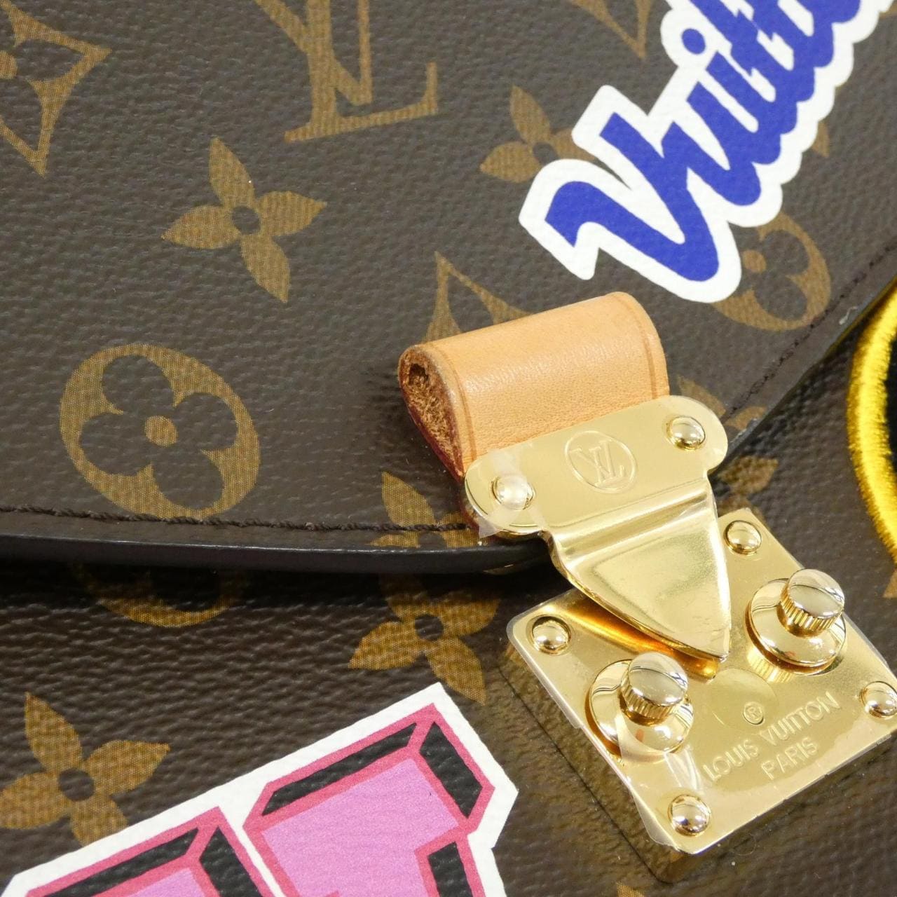 LOUIS VUITTON Monogram (LV Stories) Pochette Metis M43991 包