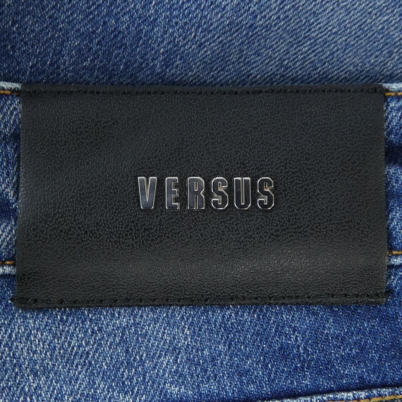 ヴェルサス VERSUS ジーンズ