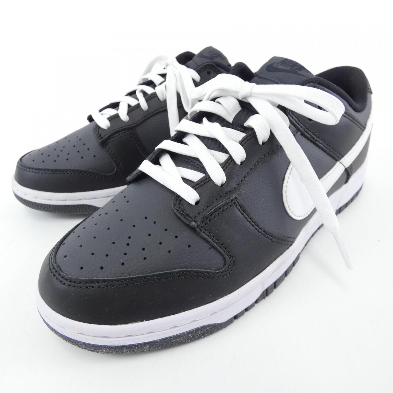 ナイキ NIKE スニーカー
