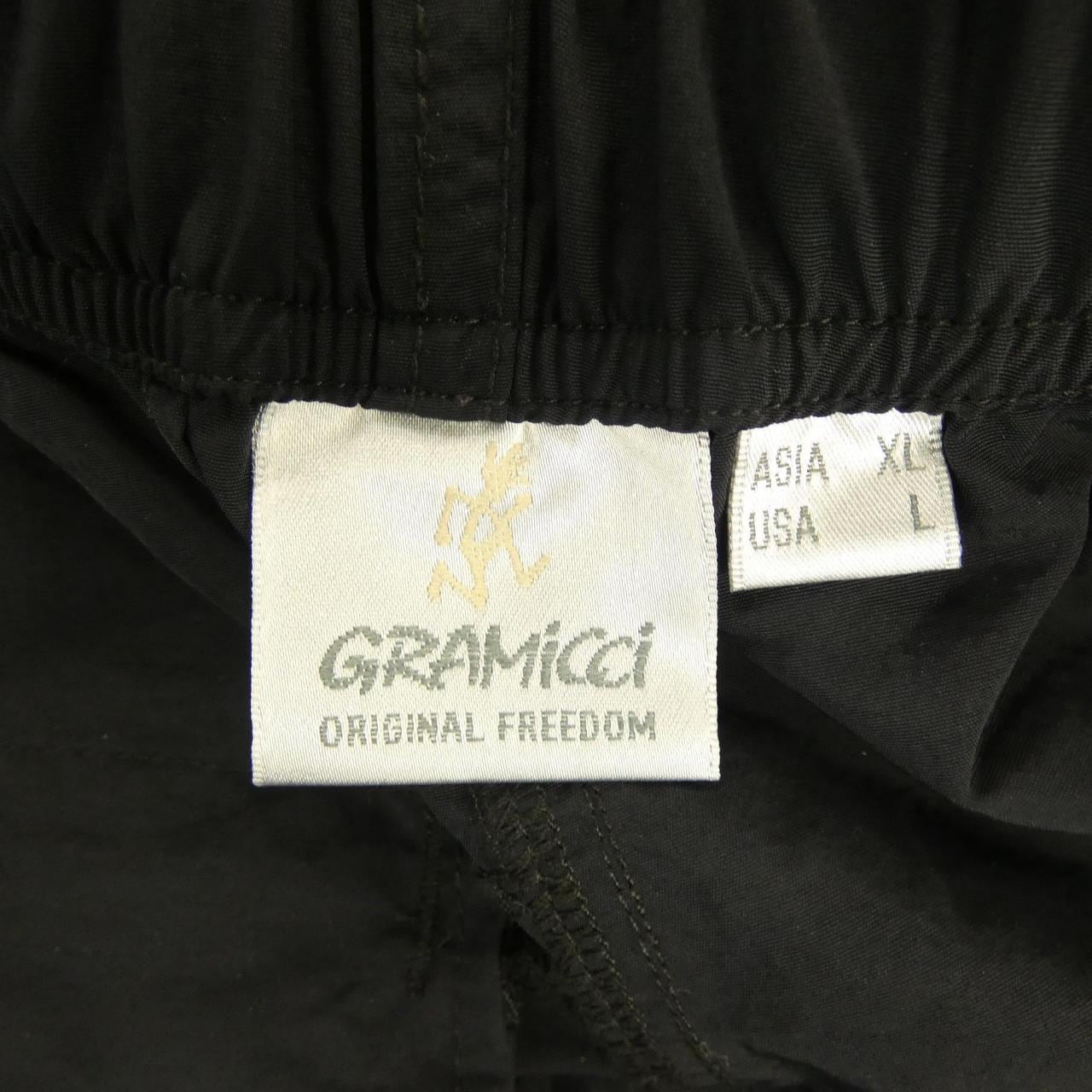 グラミチ GRAMICCI ショートパンツ