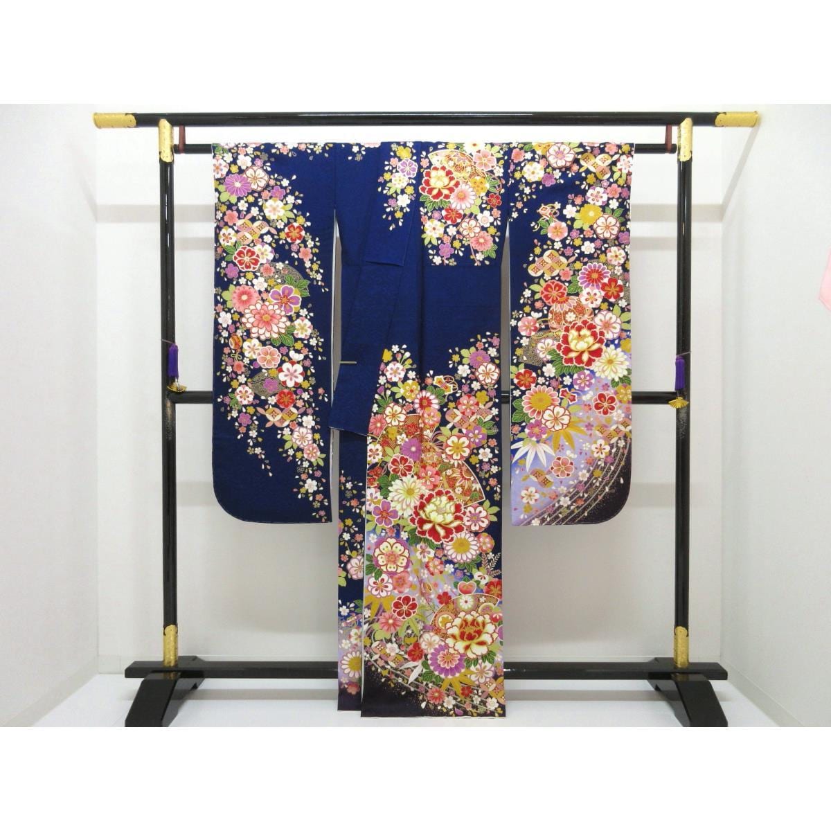 【未使用品】振袖　友禅金彩加工　刺繍入りボカシ染　きもの・長襦袢　２点セット