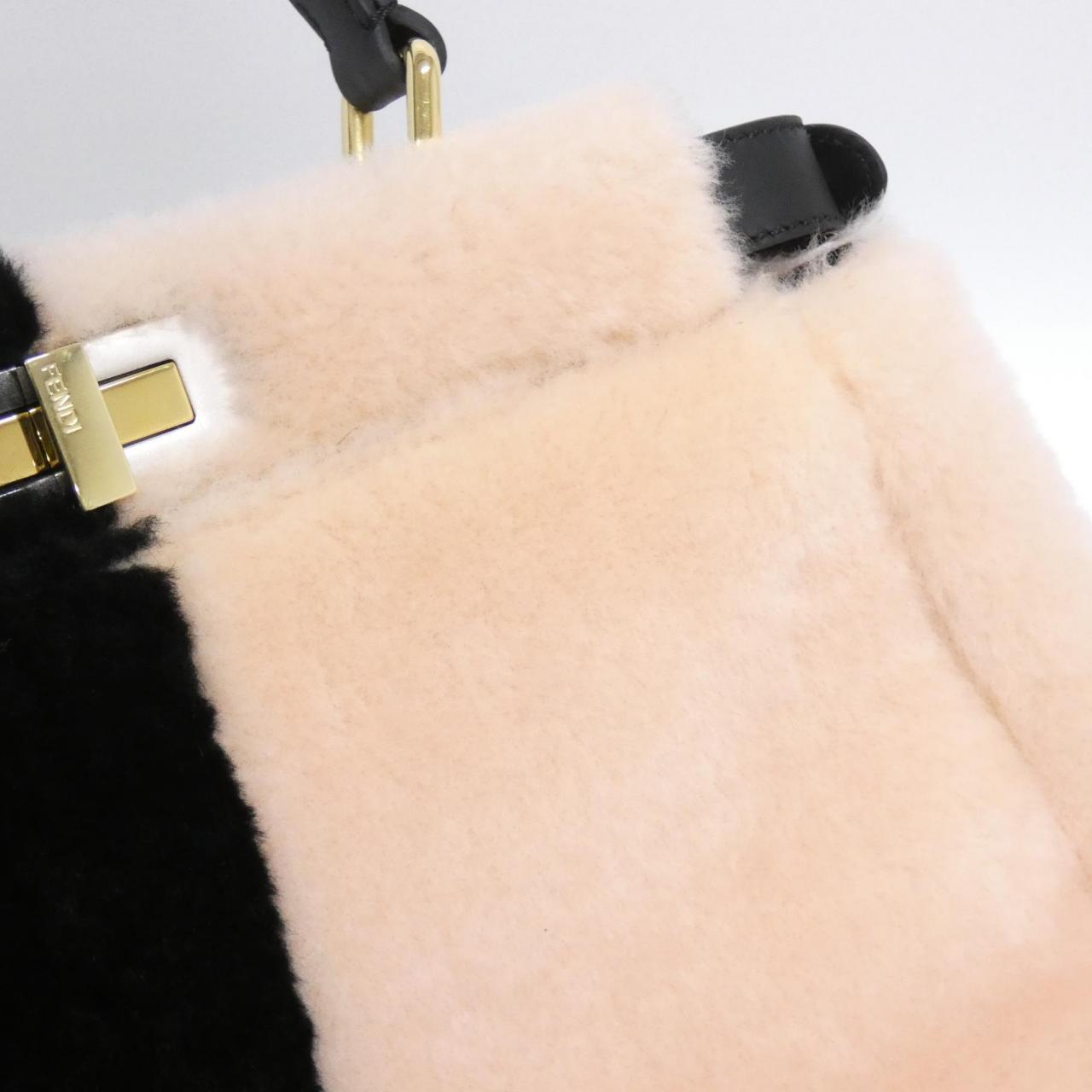 フェンディ ピーカブー 8BN290 5CM バッグ