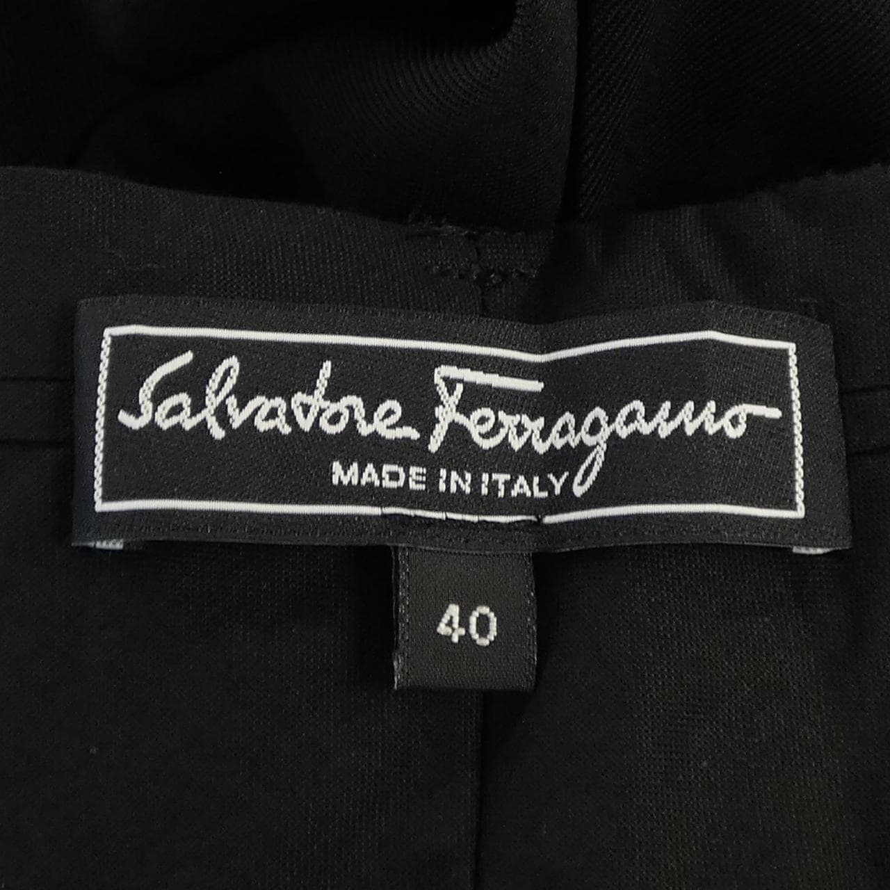 サルヴァトーレフェラガモ SALVATORE FERRAGAMO パンツ