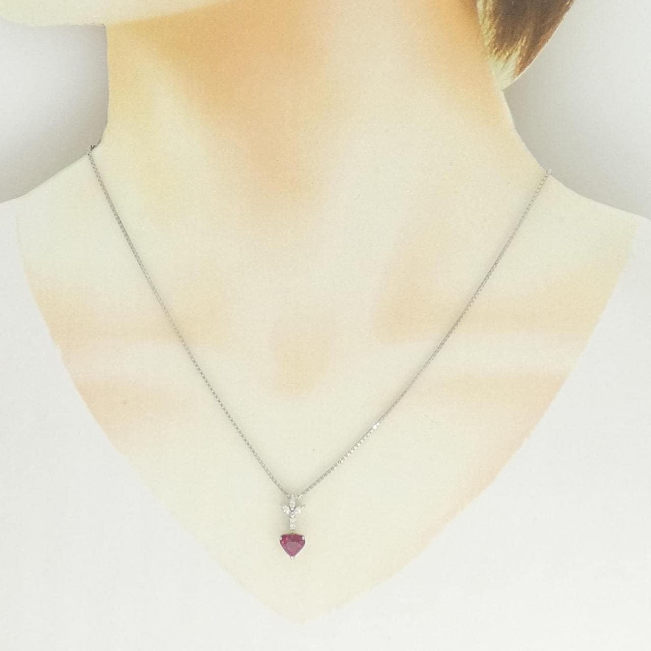 PT900/PT850 ハート ルビー ネックレス 1.225CT