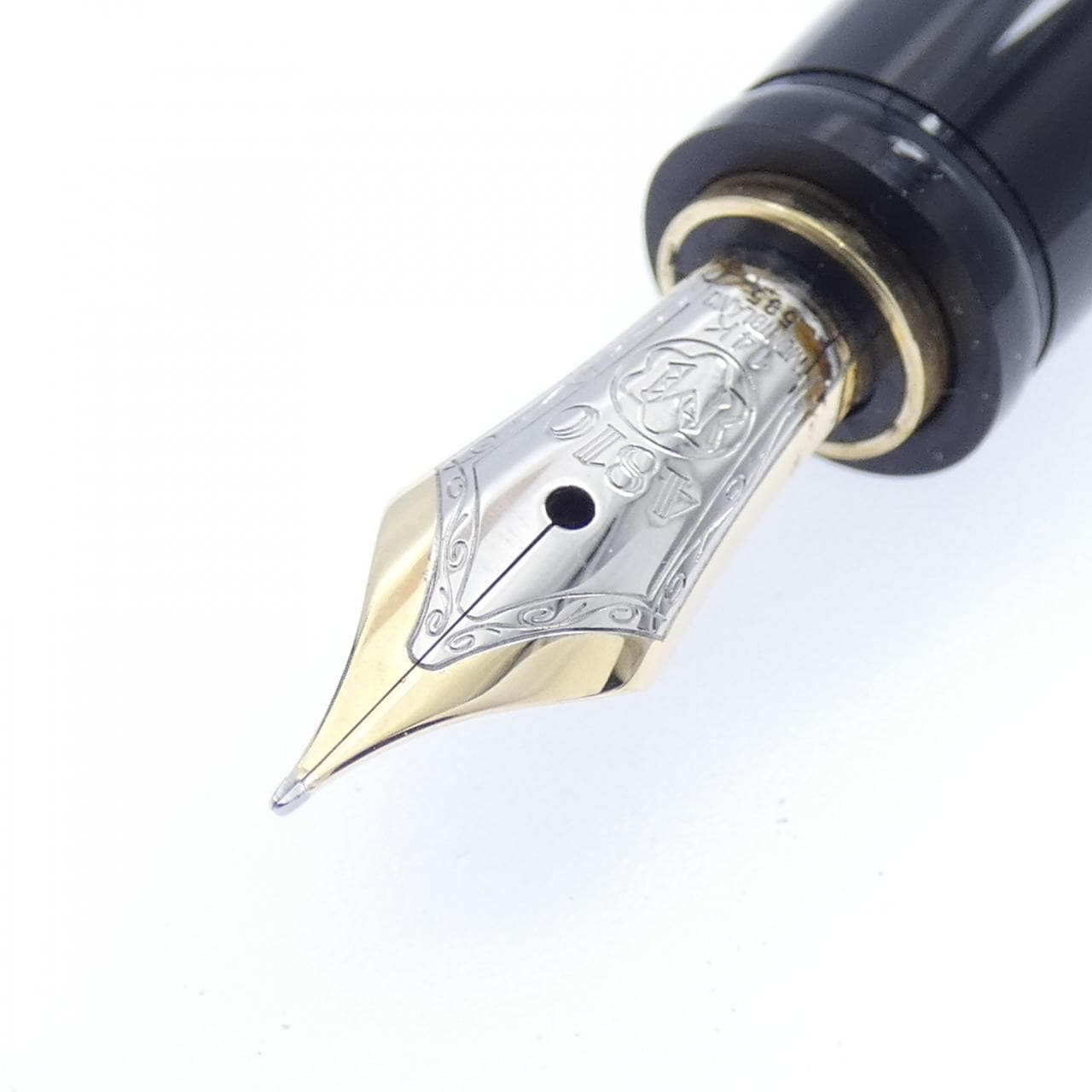 モンブラン ボエムルージュ 3664 万年筆