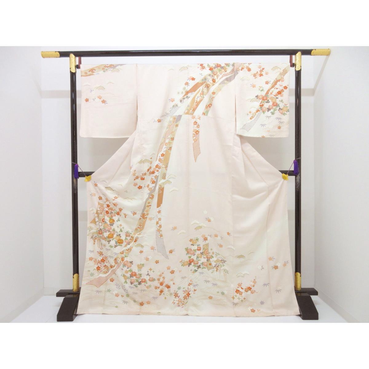 訪問着　友禅金彩加工　刺繍入り