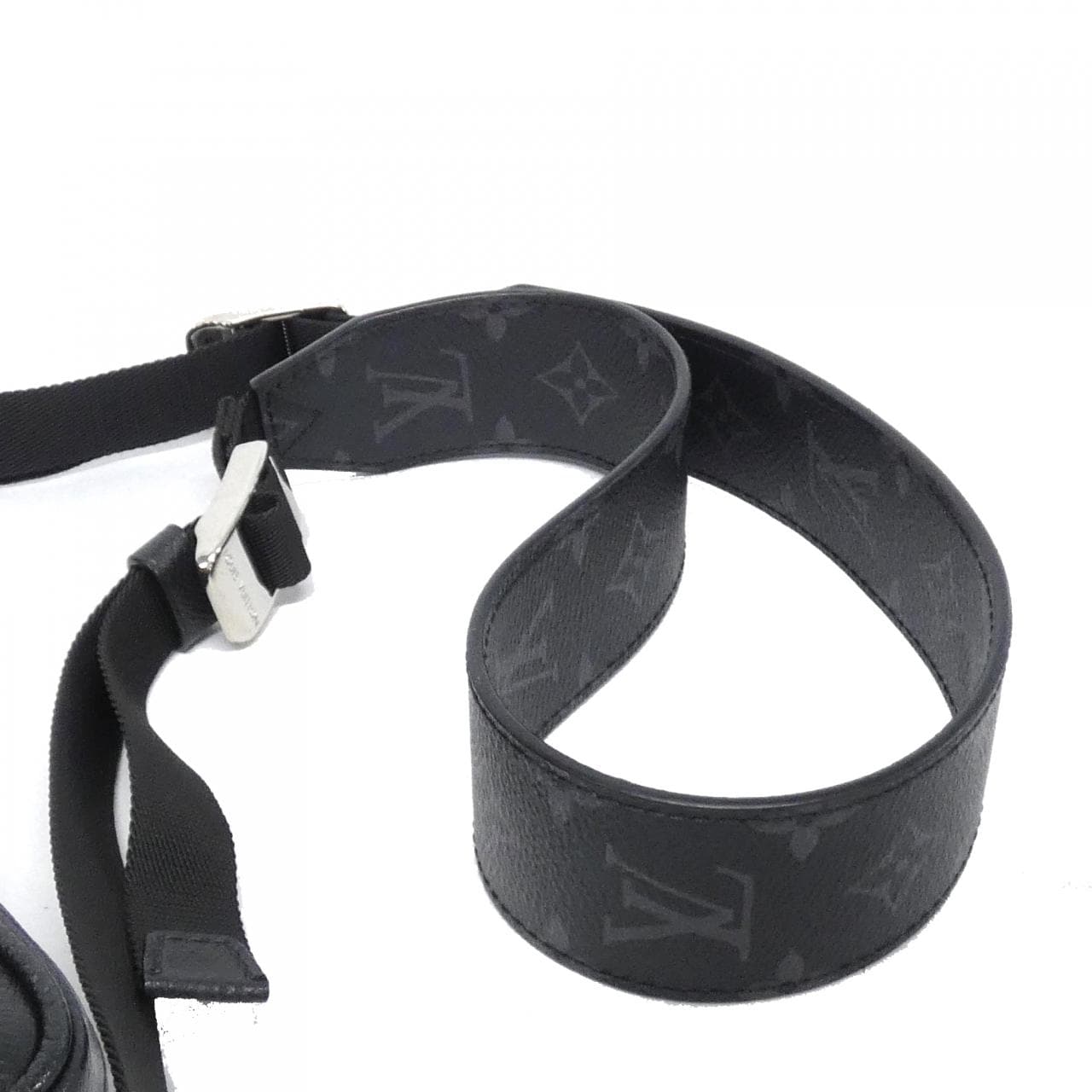 ルイヴィトン タイガ ラマ アウトドア メッセンジャー PM M30233 ショルダーバッグ