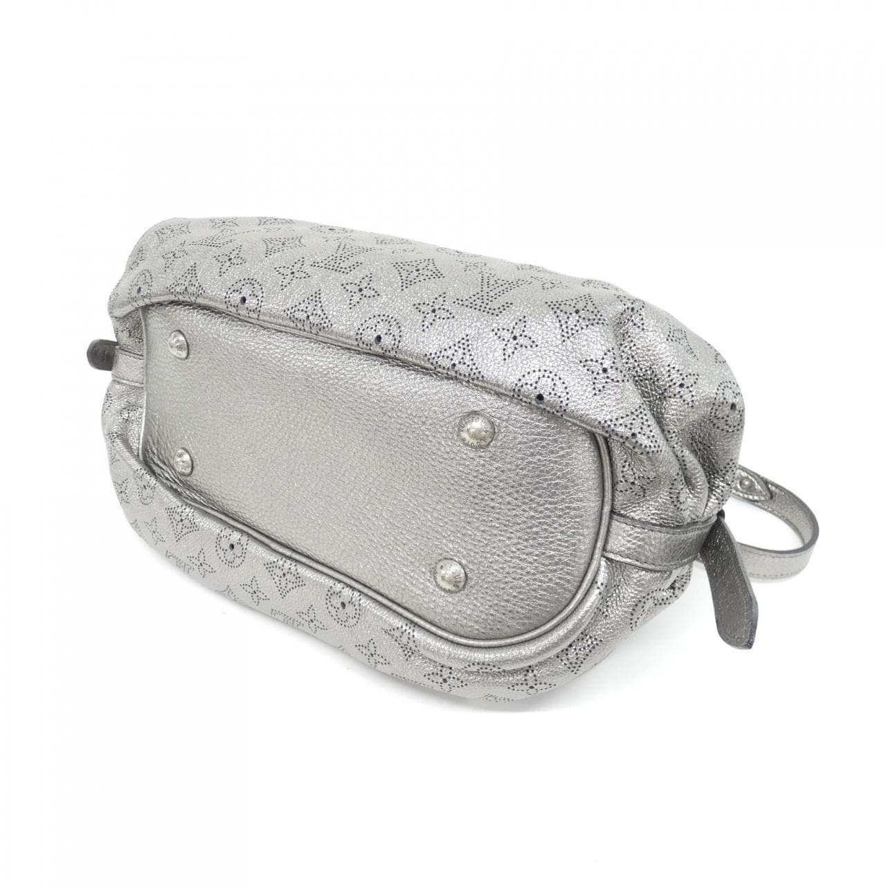 ルイヴィトン マヒナ XS M95718 ショルダーバッグ