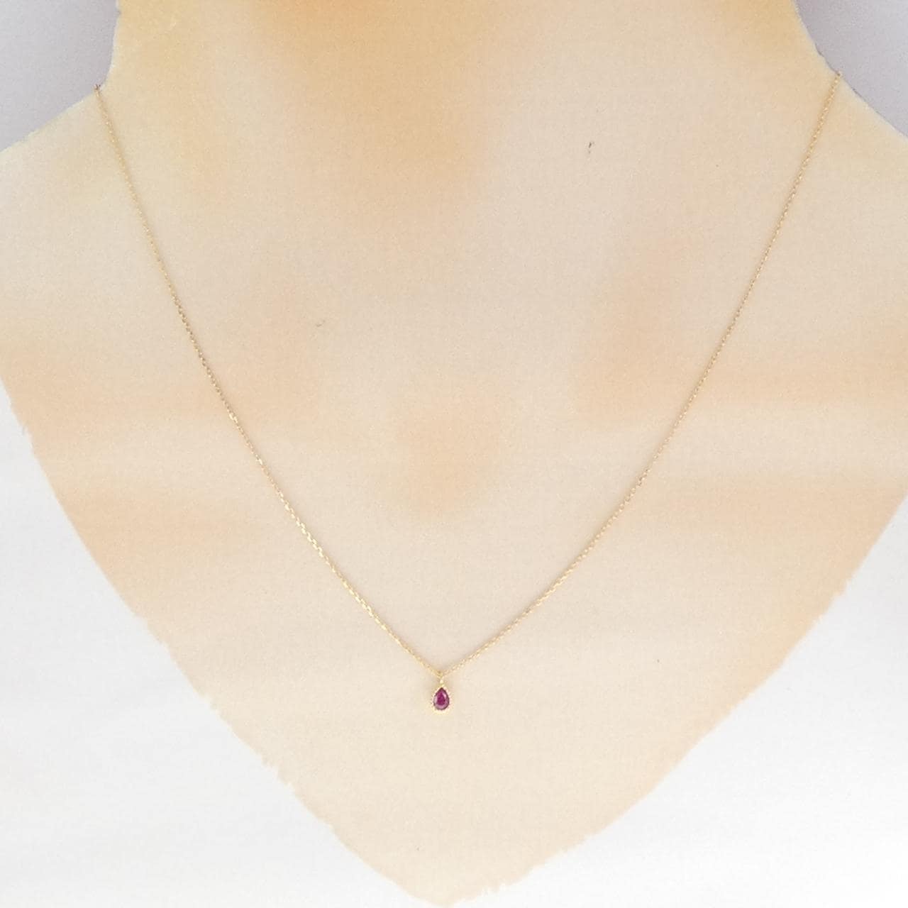ヴァンドーム ルビー ネックレス