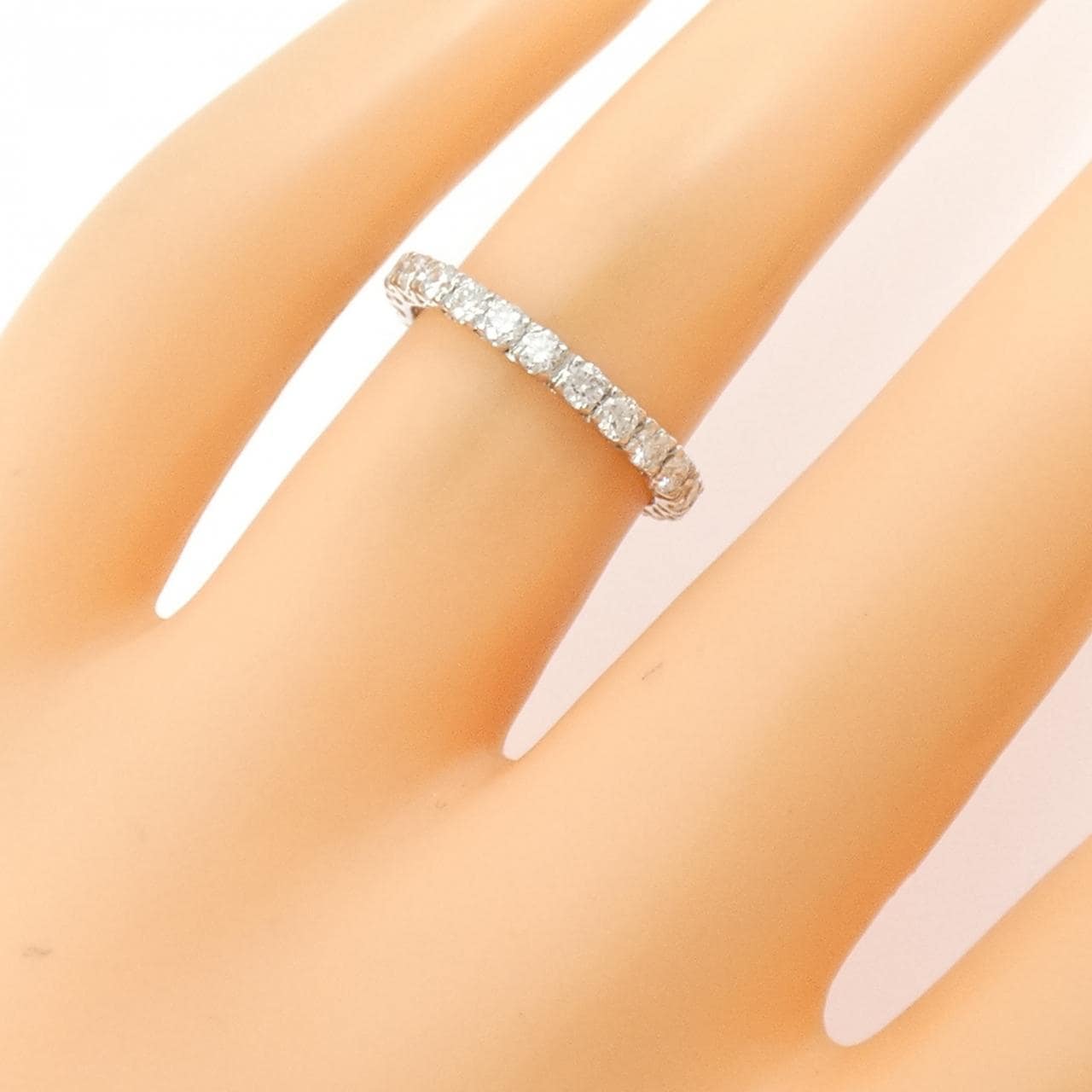 750WG フルエタニティ ダイヤモンド リング 0.83CT