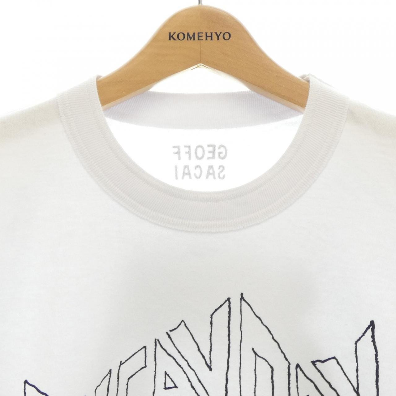 サカイ SACAI geoff sacai by Geoff Mcfetridge Print 26-01122S UNISEX Tシャツ