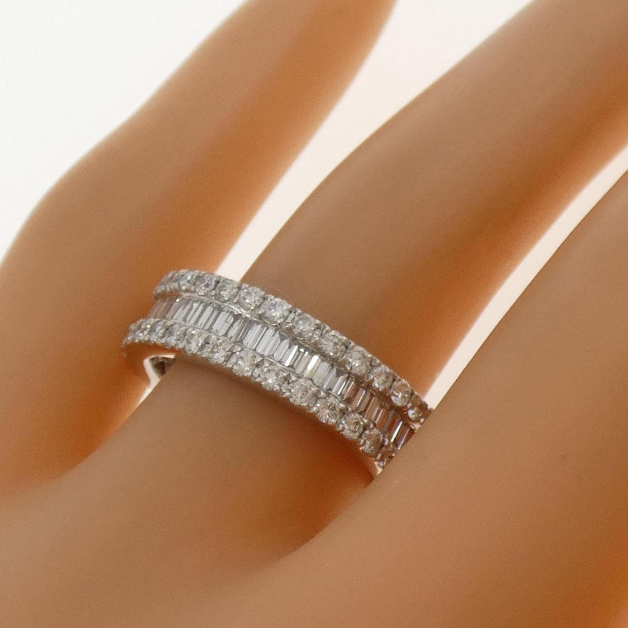 PT900 Full Eternity Diamond Ring 2.75CT