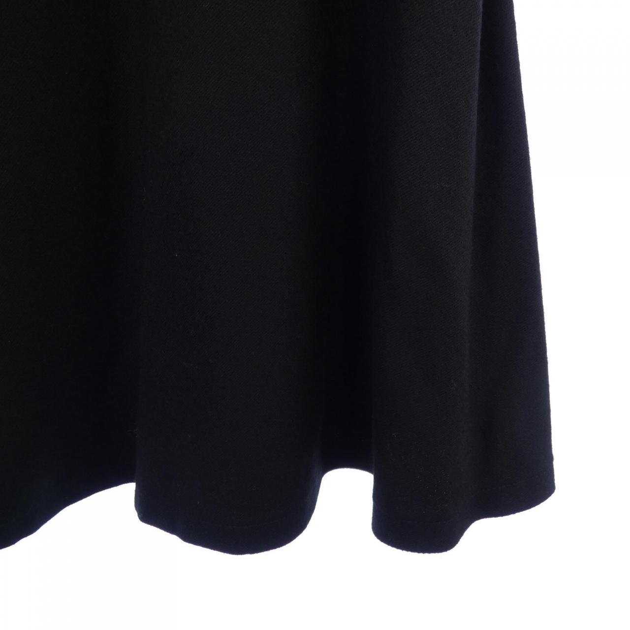 タエアシダ TAE ASHIDA スカート