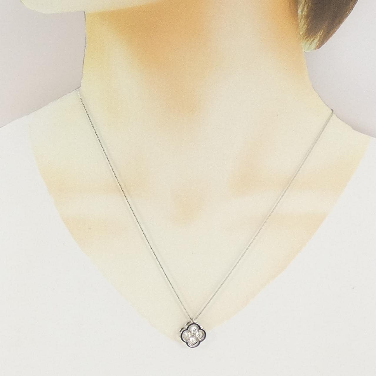 K18WG フラワー ダイヤモンド ネックレス 0.50CT