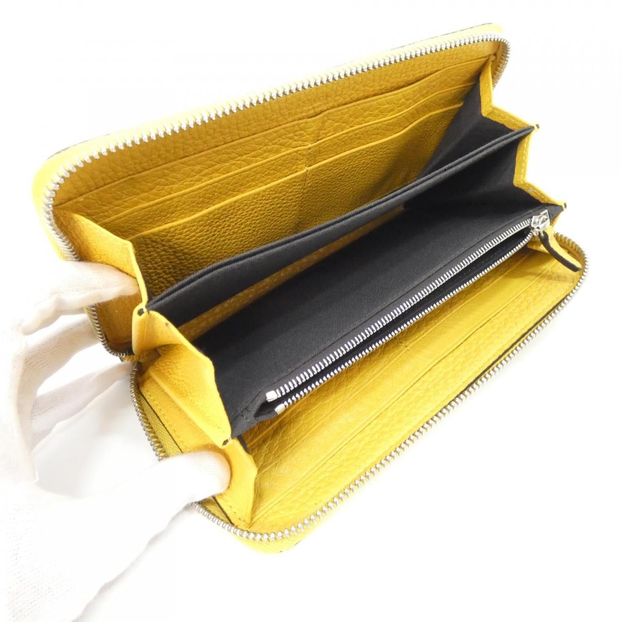 フェンディ 7M0210 AG0L 財布
