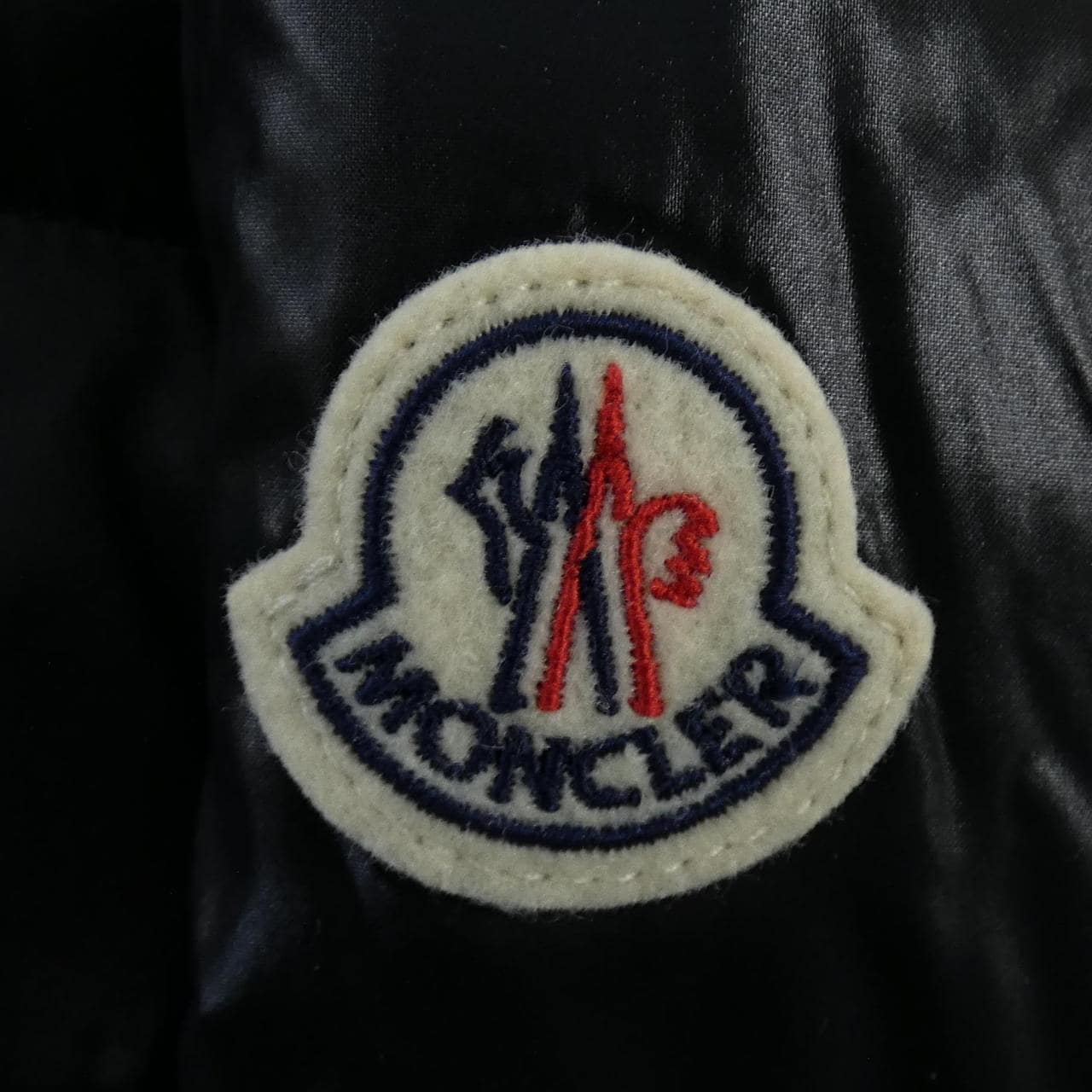 モンクレール MONCLER ダウンジャケット