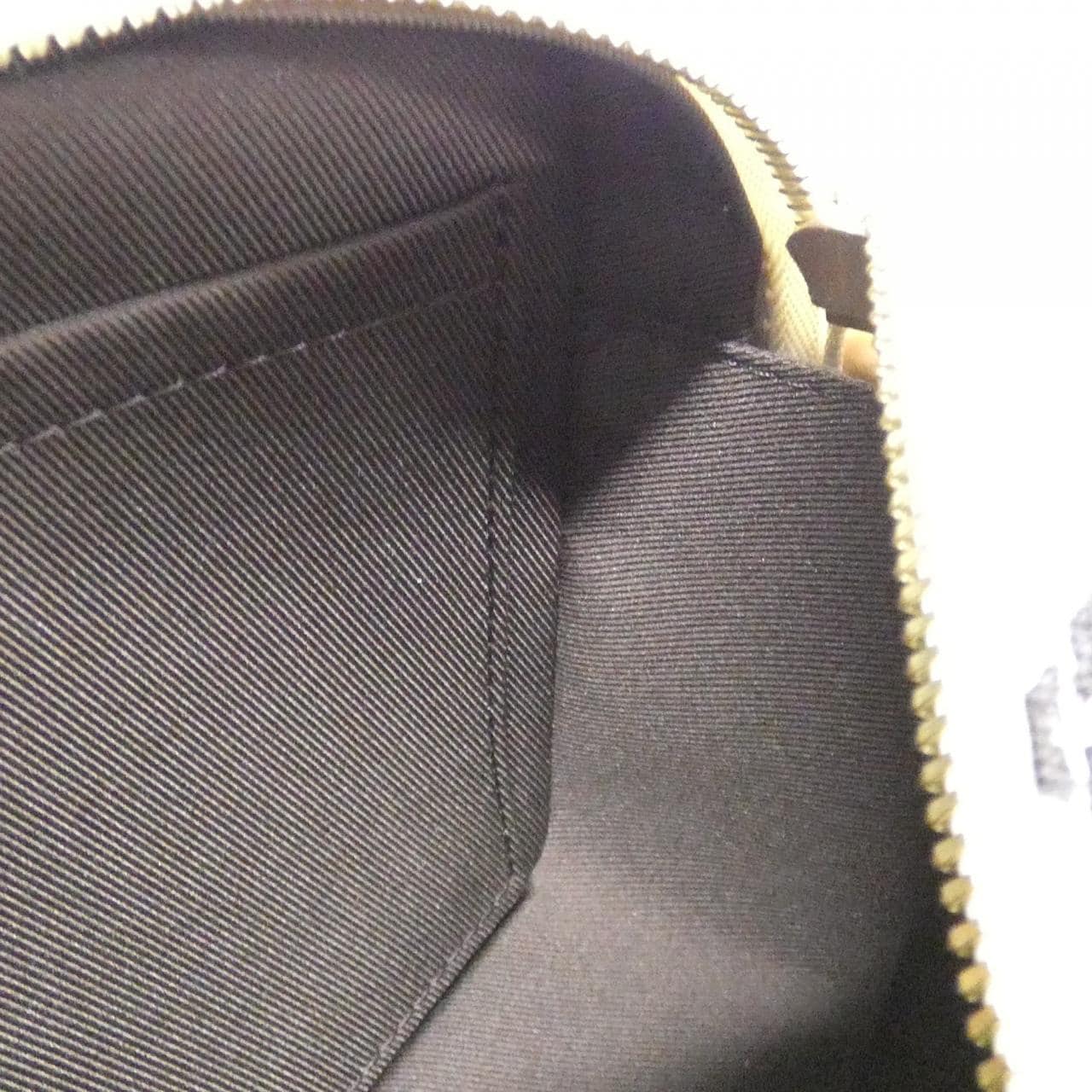 ルイヴィトン モノグラム クラギー エンベロップ メッセンジャー M25408 ショルダーバッグ
