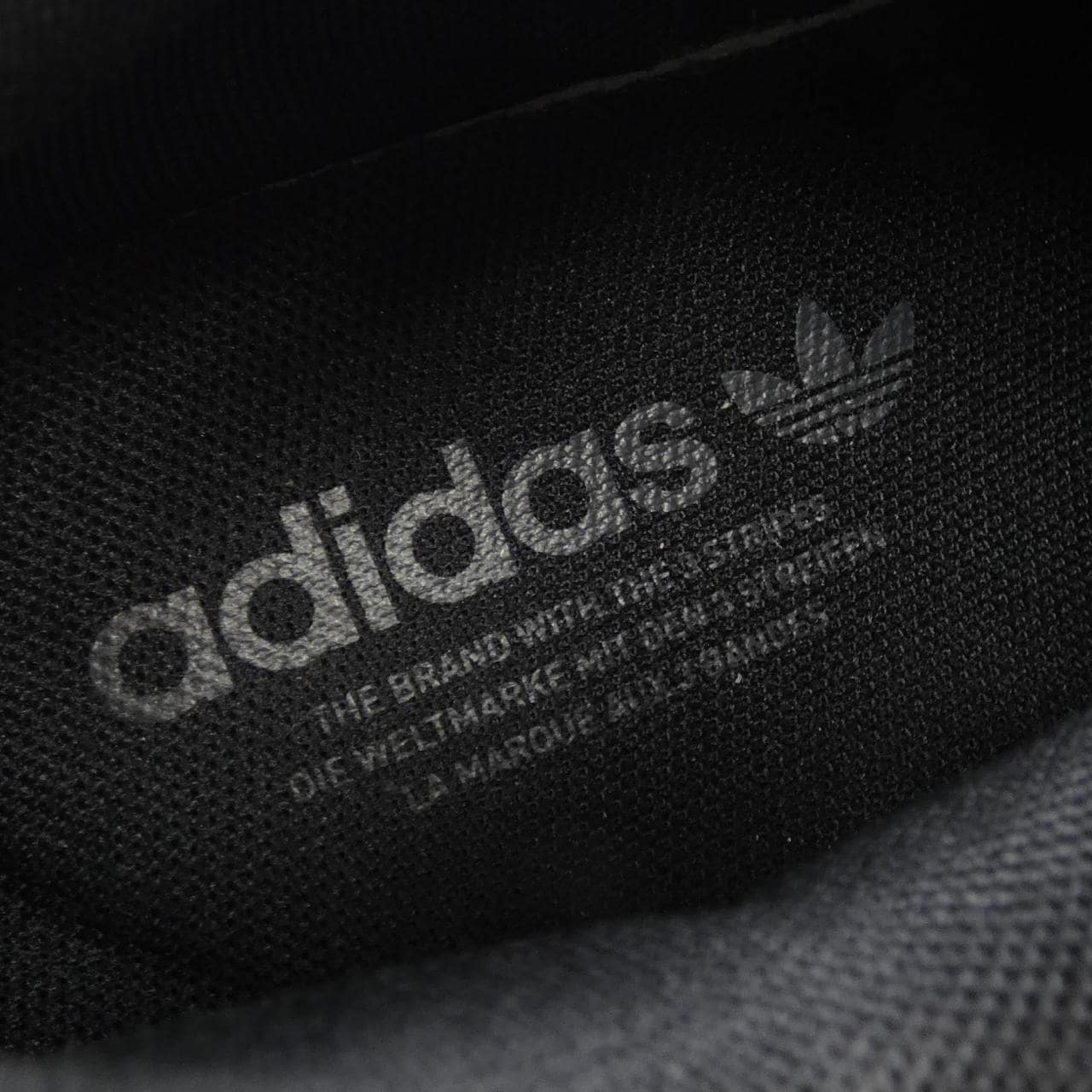 阿迪達斯ADIDAS運動鞋