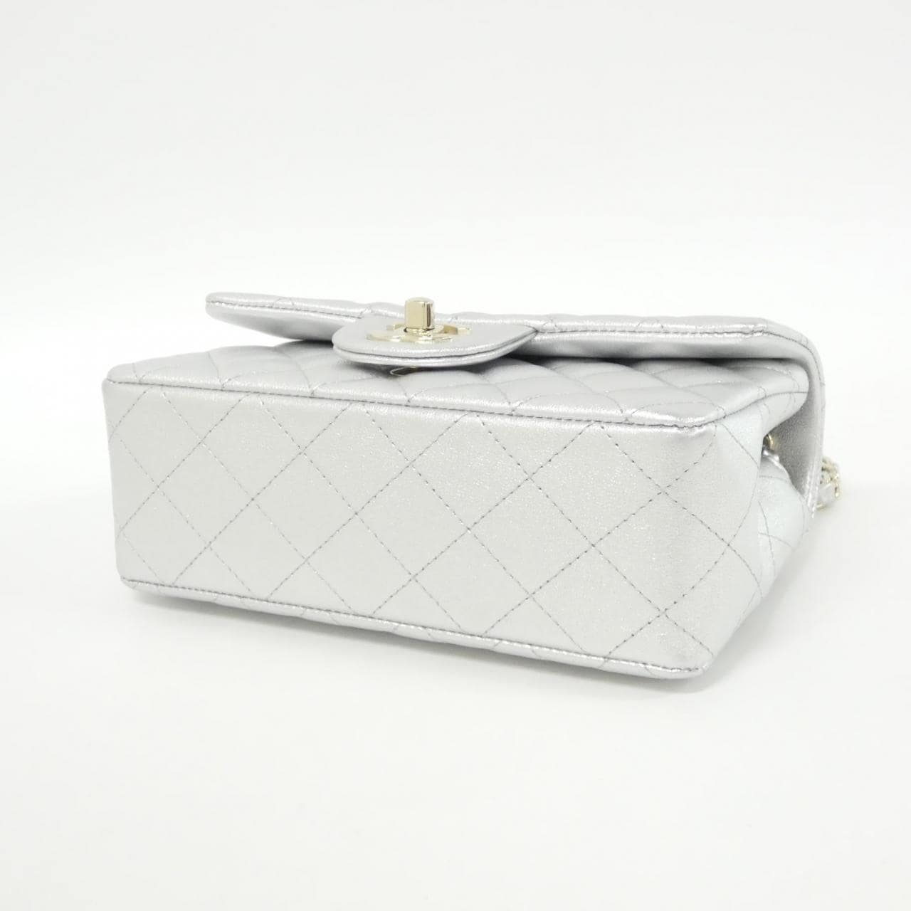 【未使用品】シャネル 69900 ショルダーバッグ