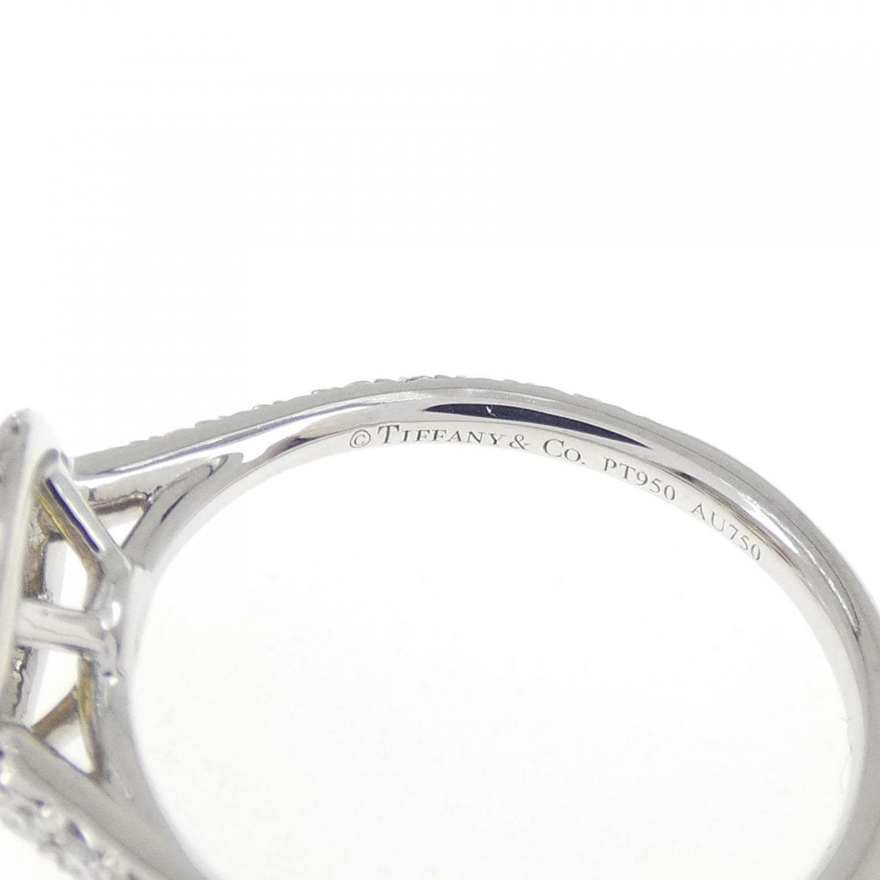 ティファニー ソレスト リング 0.23CT FIY VVS2