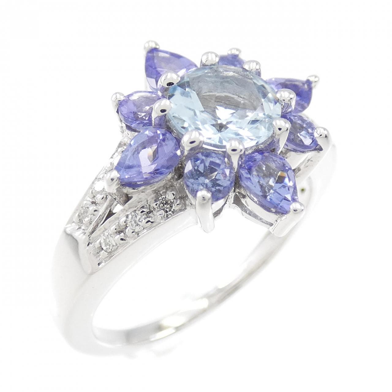 K18WG Flower Aquamarine Ring