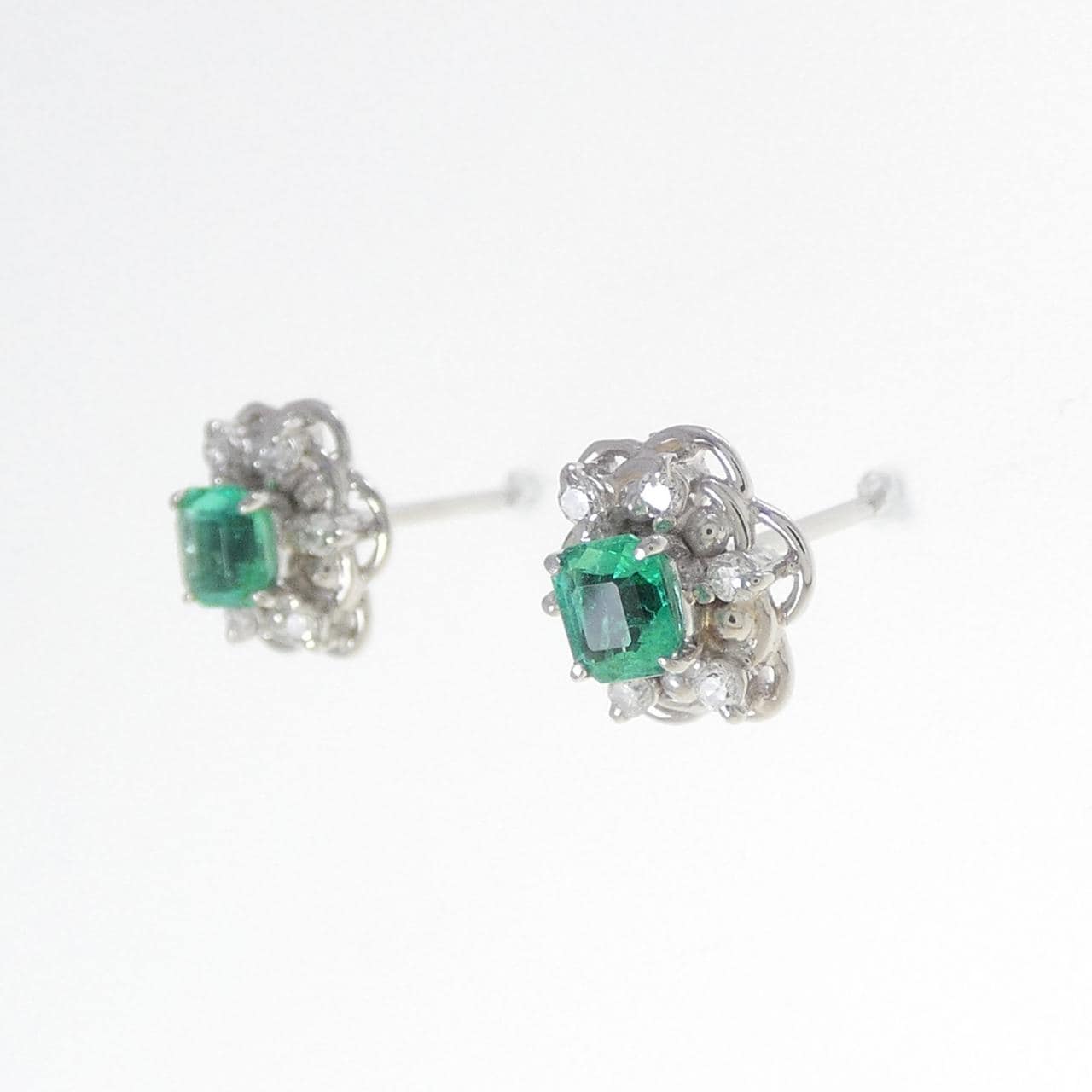 PT900 エメラルド ピアス 0.40CT