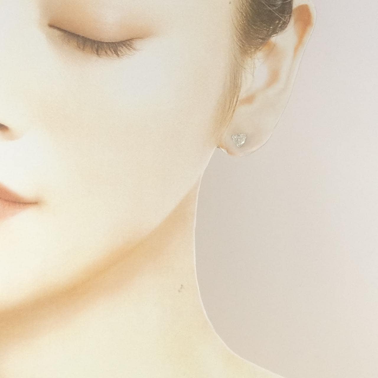 PT900 ソリティア ダイヤモンド ピアス