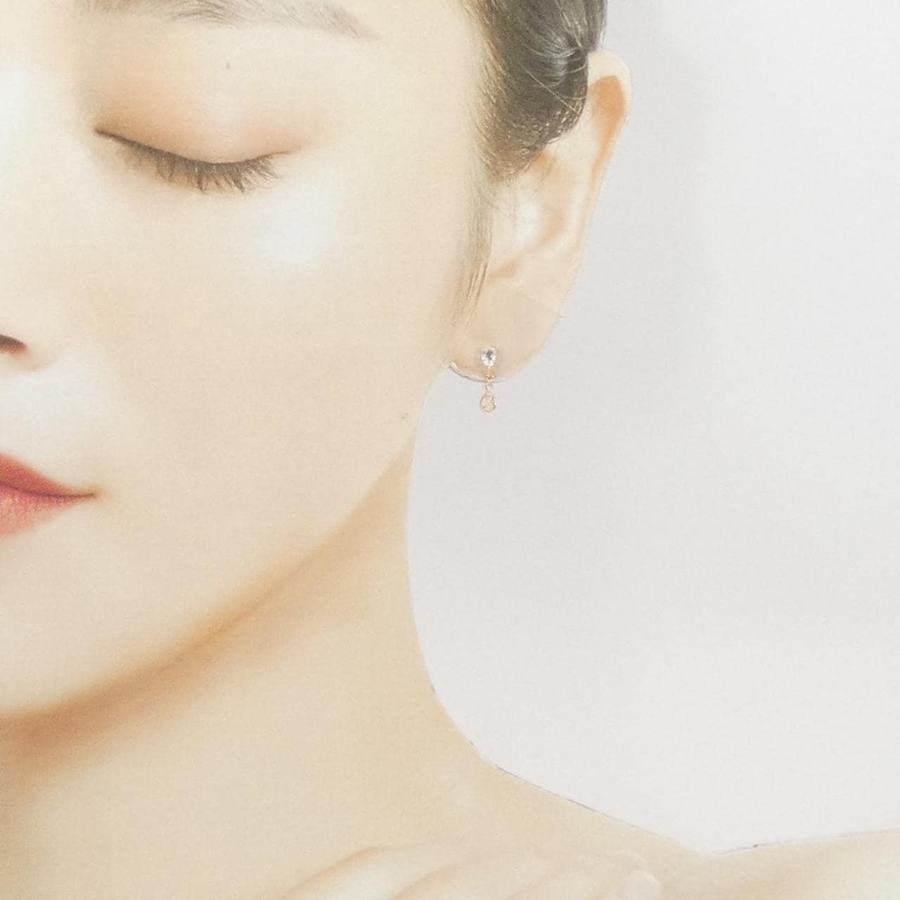 [BRAND NEW] K18PG Rose Quartz Earrings