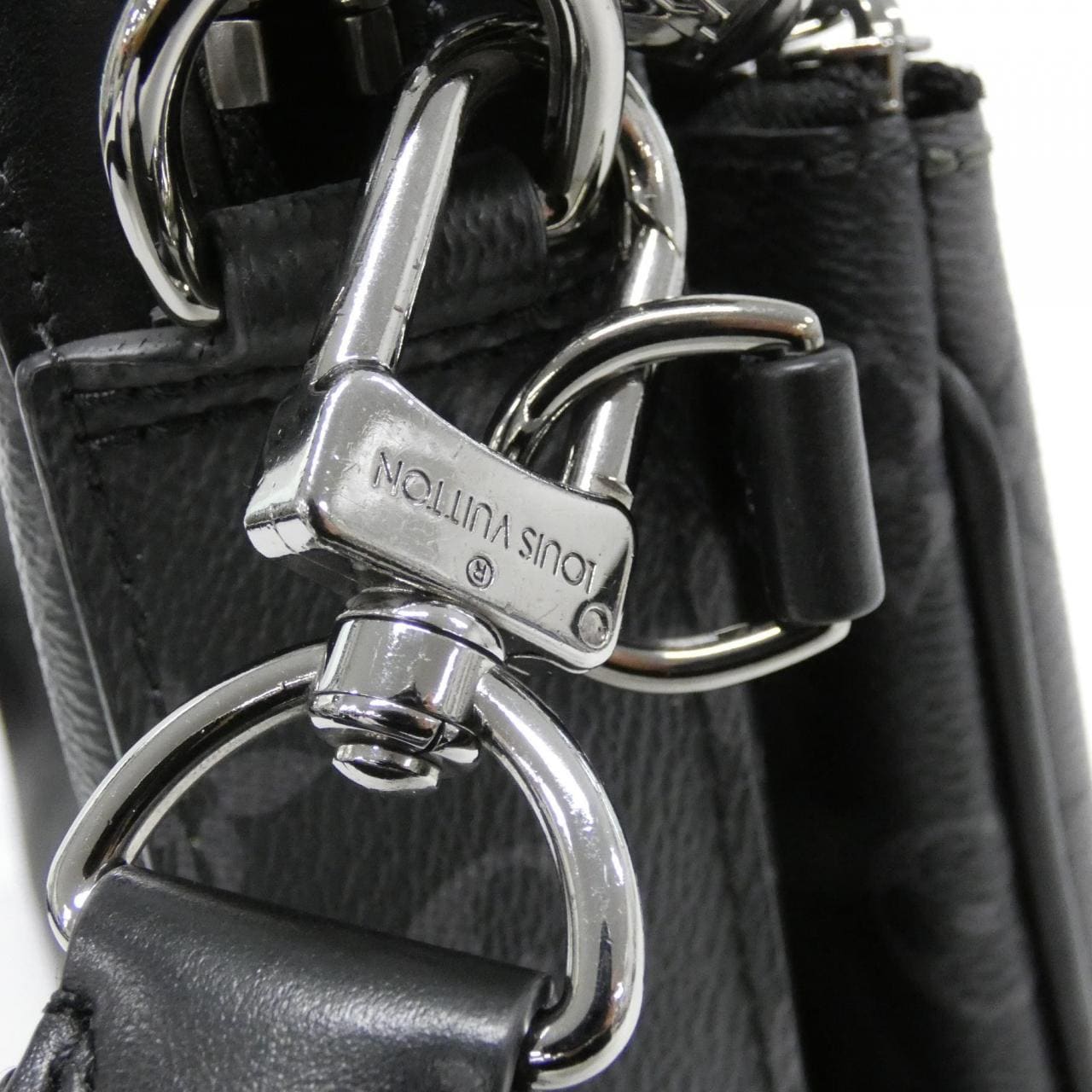 ルイヴィトン モノグラム エクリプス リバース トリオ メッセンジャー M69443 ショルダーバッグ