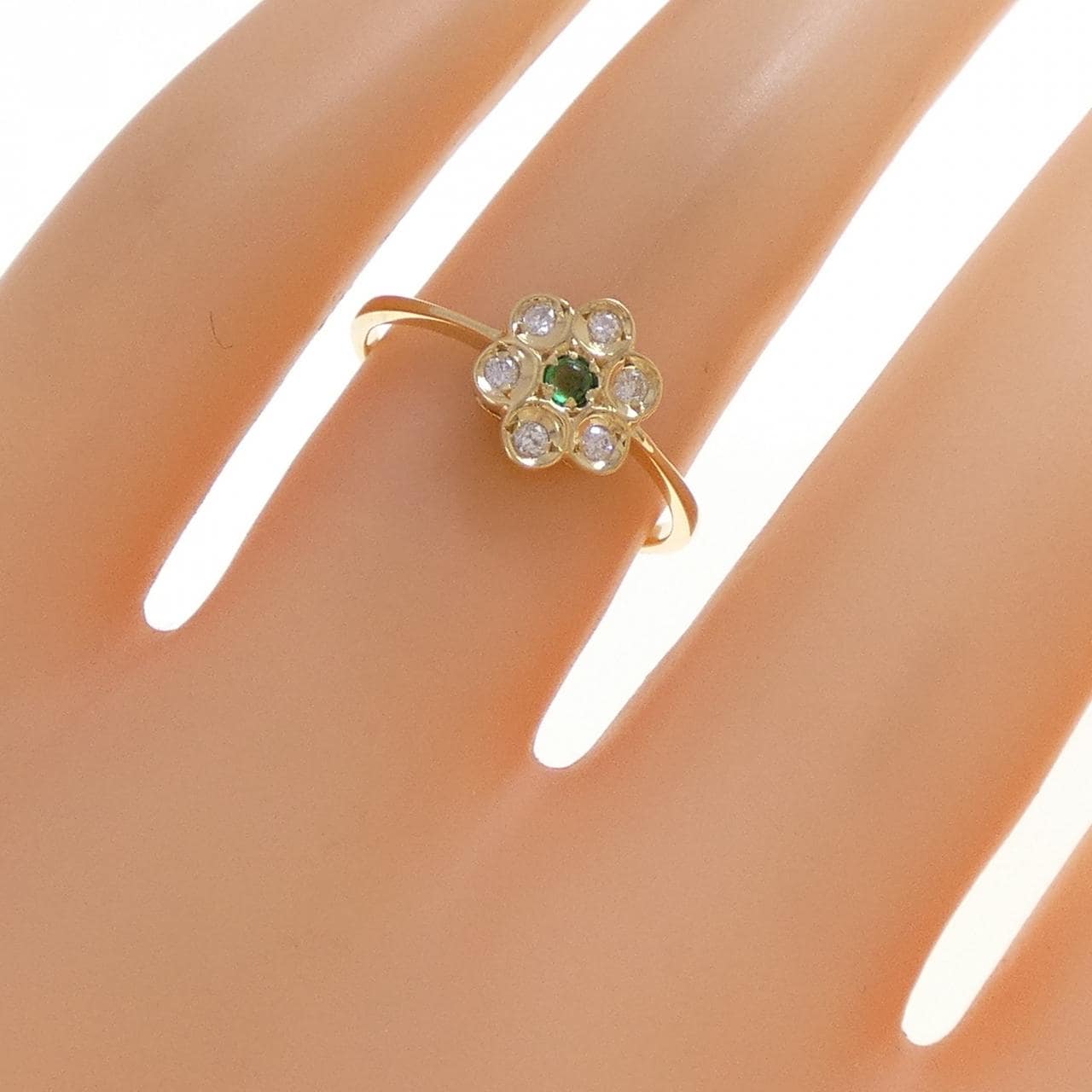 K18YG フラワー エメラルド リング