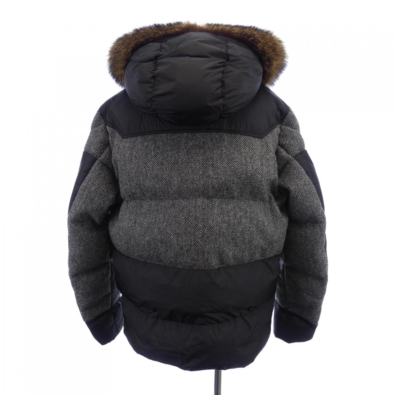 モンクレール MONCLER ダウンジャケット