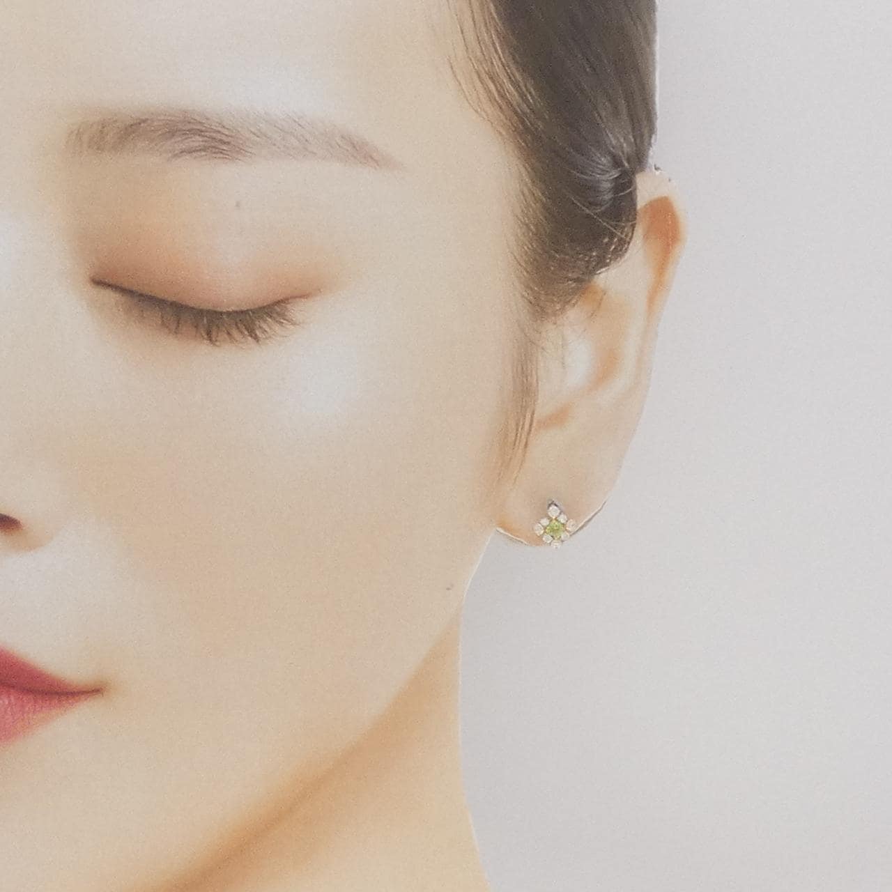 【新品】K10YG ペリドット ピアス