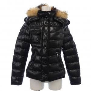 モンクレール MONCLER ダウンジャケット