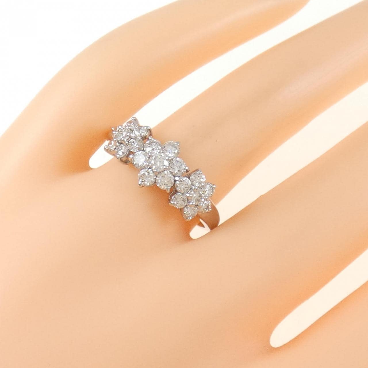 PT900 フラワー ダイヤモンド リング 1.00CT