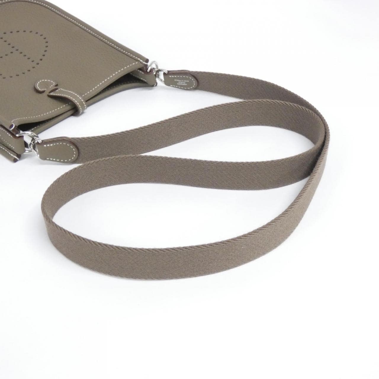 【未使用品】エルメス マキシキャドリーユ エヴリン アマゾン 16cm 069426CK ショルダーバッグ