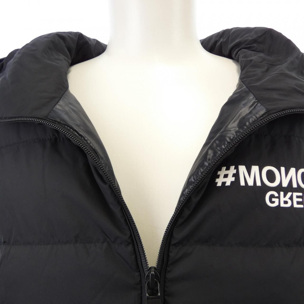モンクレールグルノーブル MONCLER GRENOBLE 20978G00032 ダウンジャケット