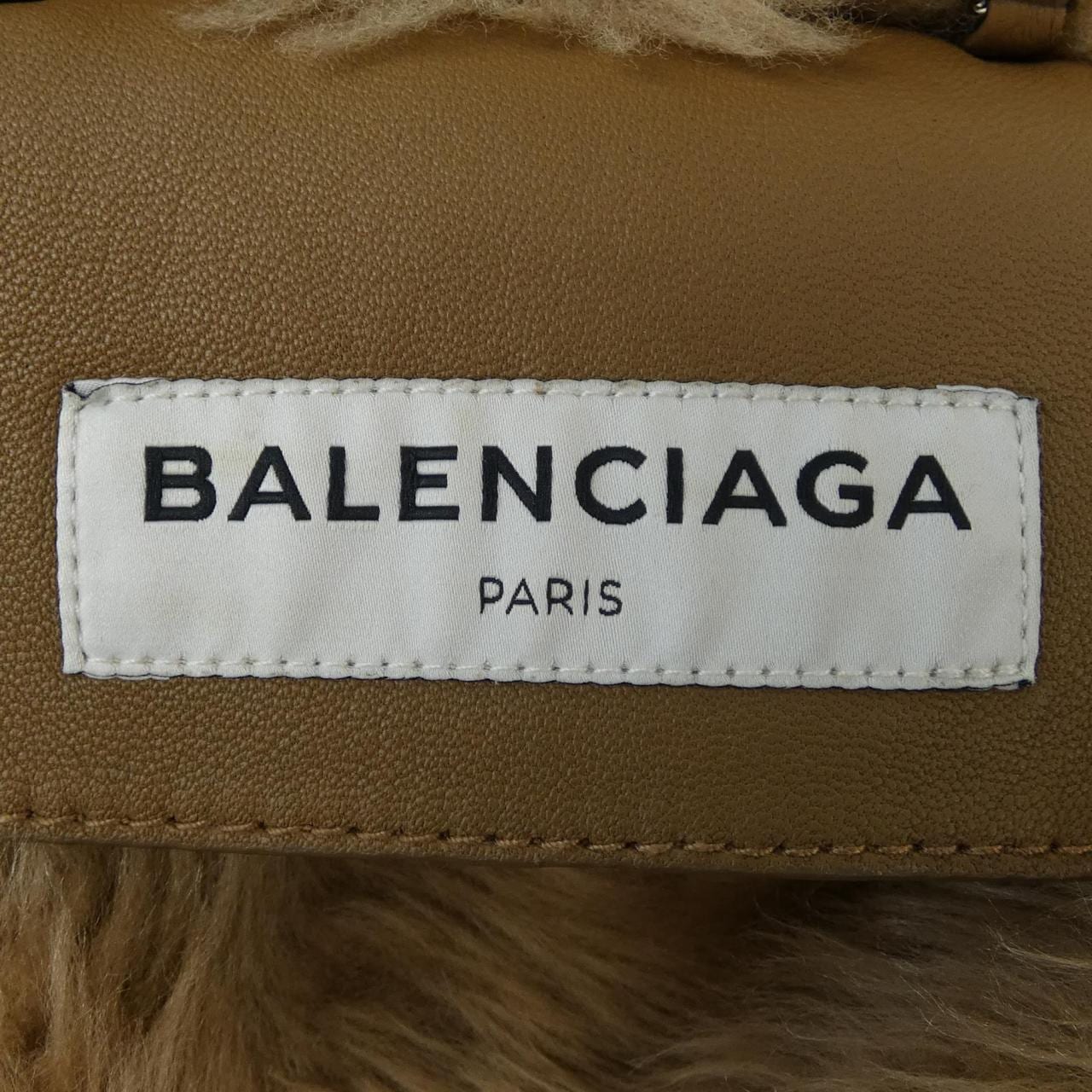 バレンシアガ BALENCIAGA 479909 TWH02 ムートンジャケット