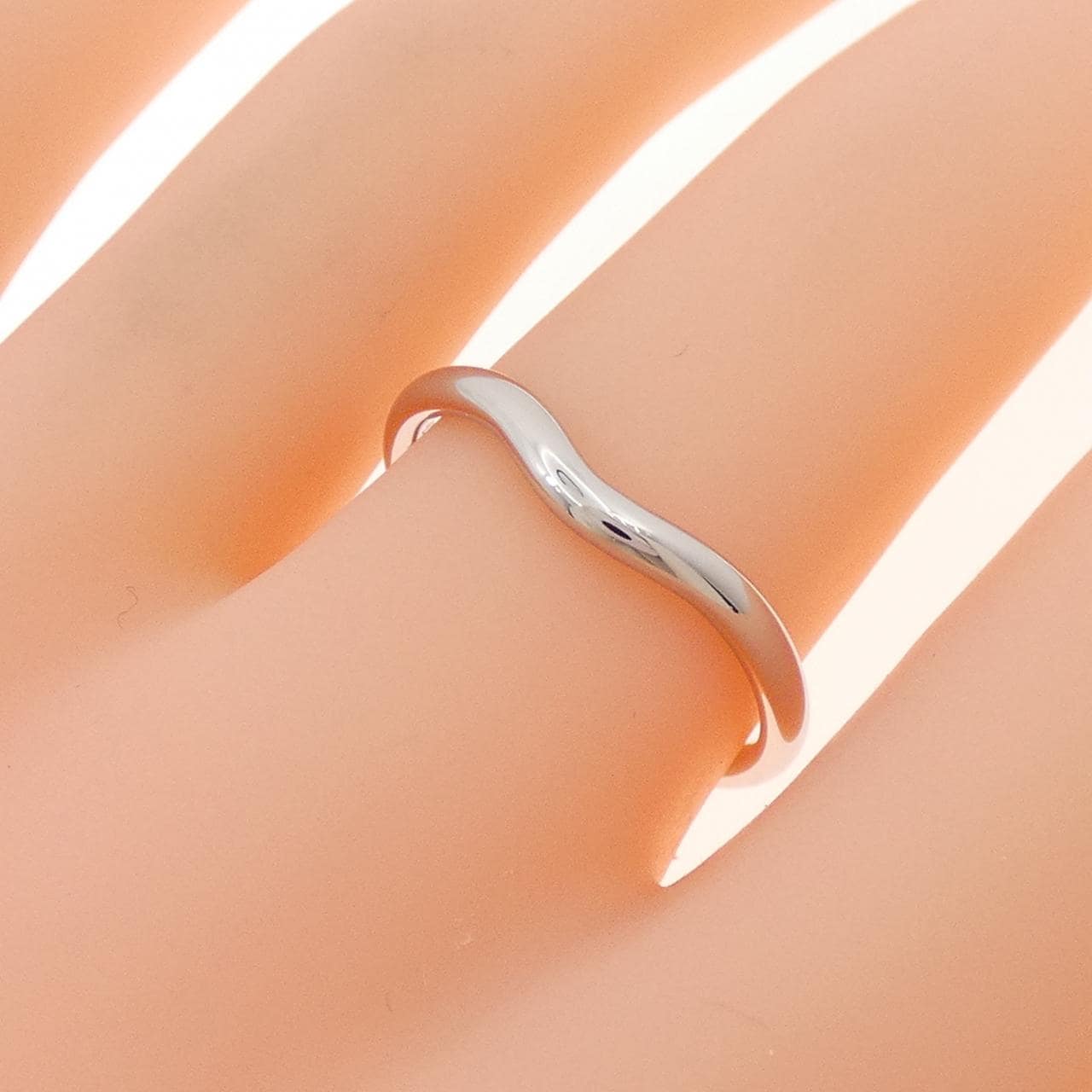 ティファニー カーブド リング