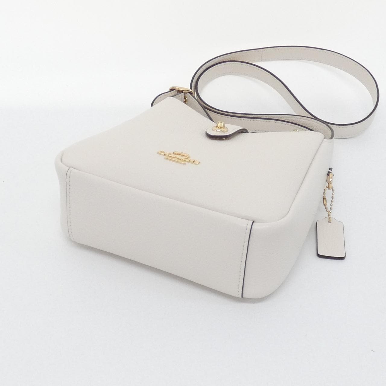 【新品】コーチ CAL60 ショルダーバッグ