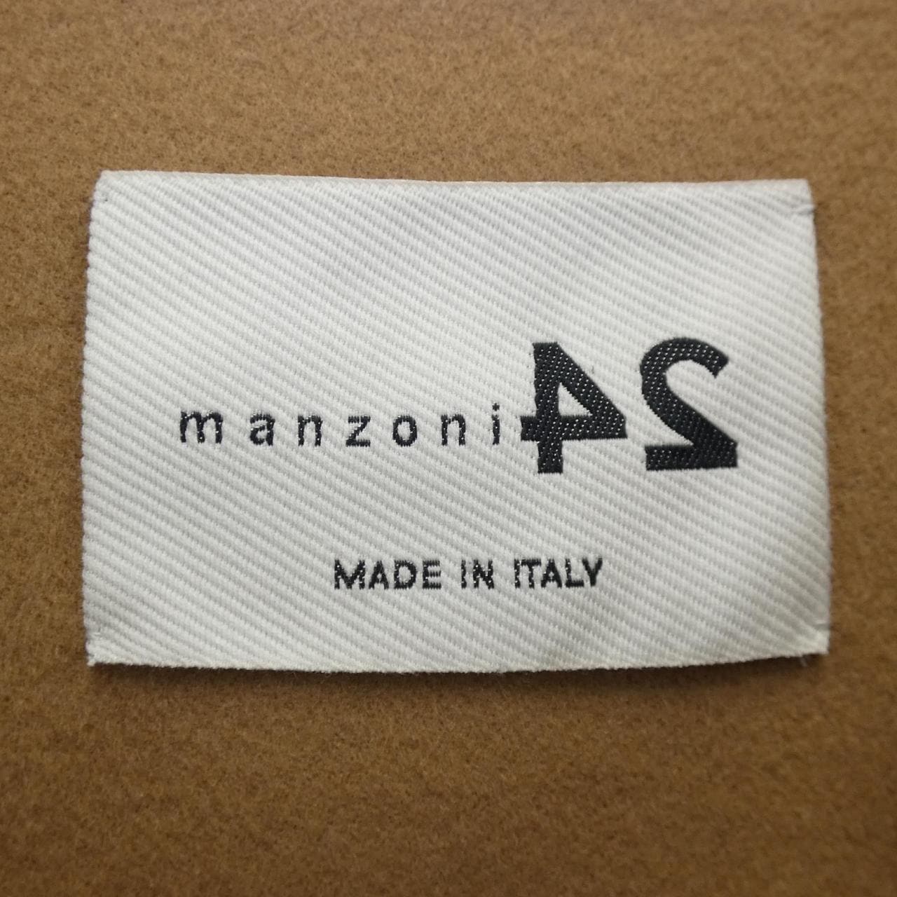 曼佐尼24 MANZONI24风衣