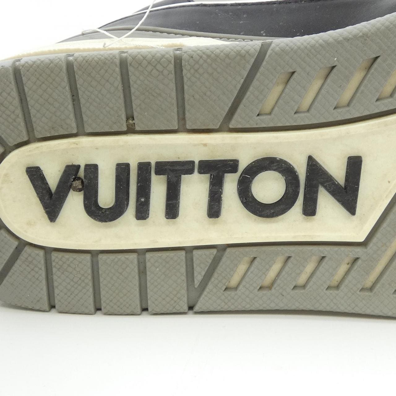 ルイヴィトン LOUIS VUITTON スニーカー