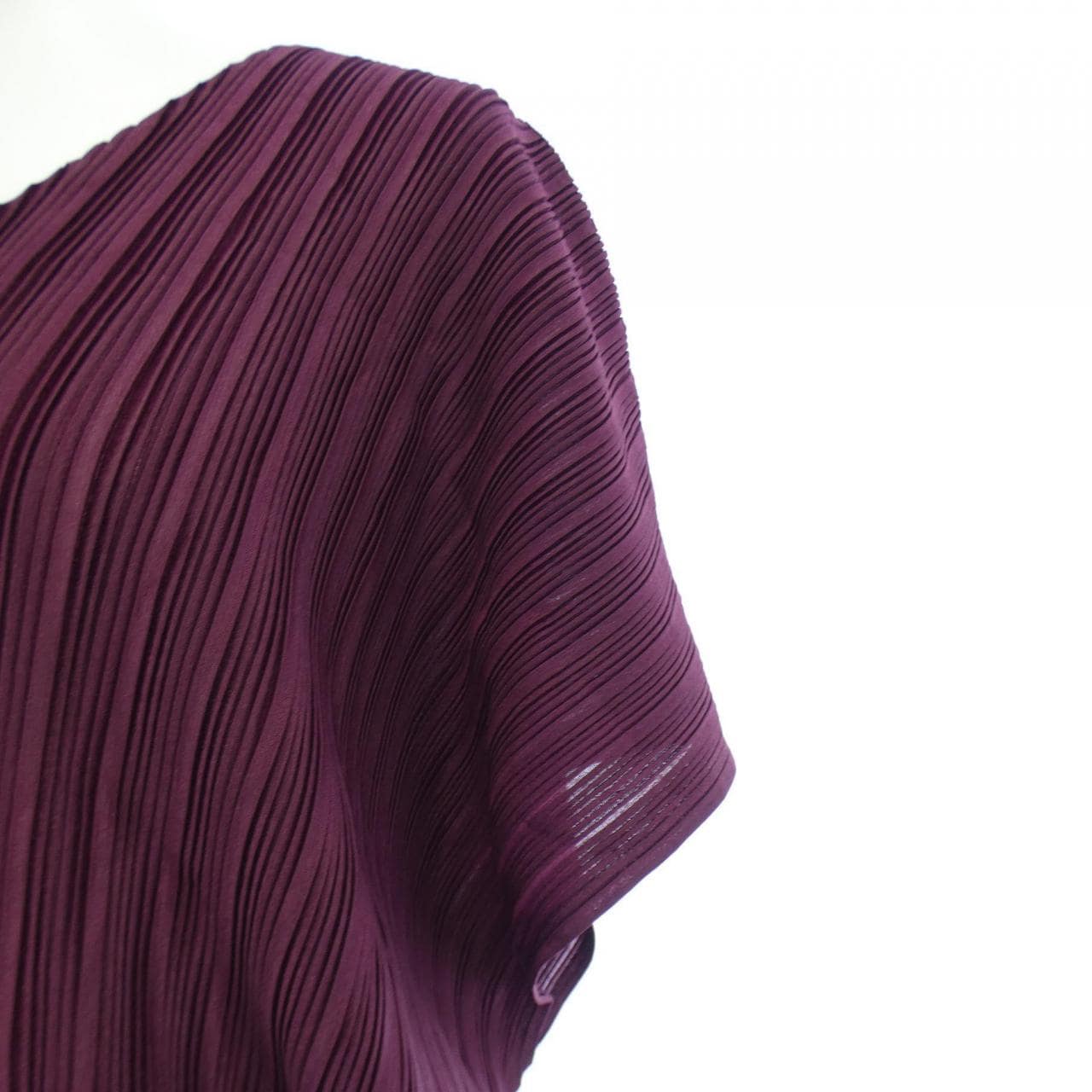 百褶PLEATS PLEASE上衣