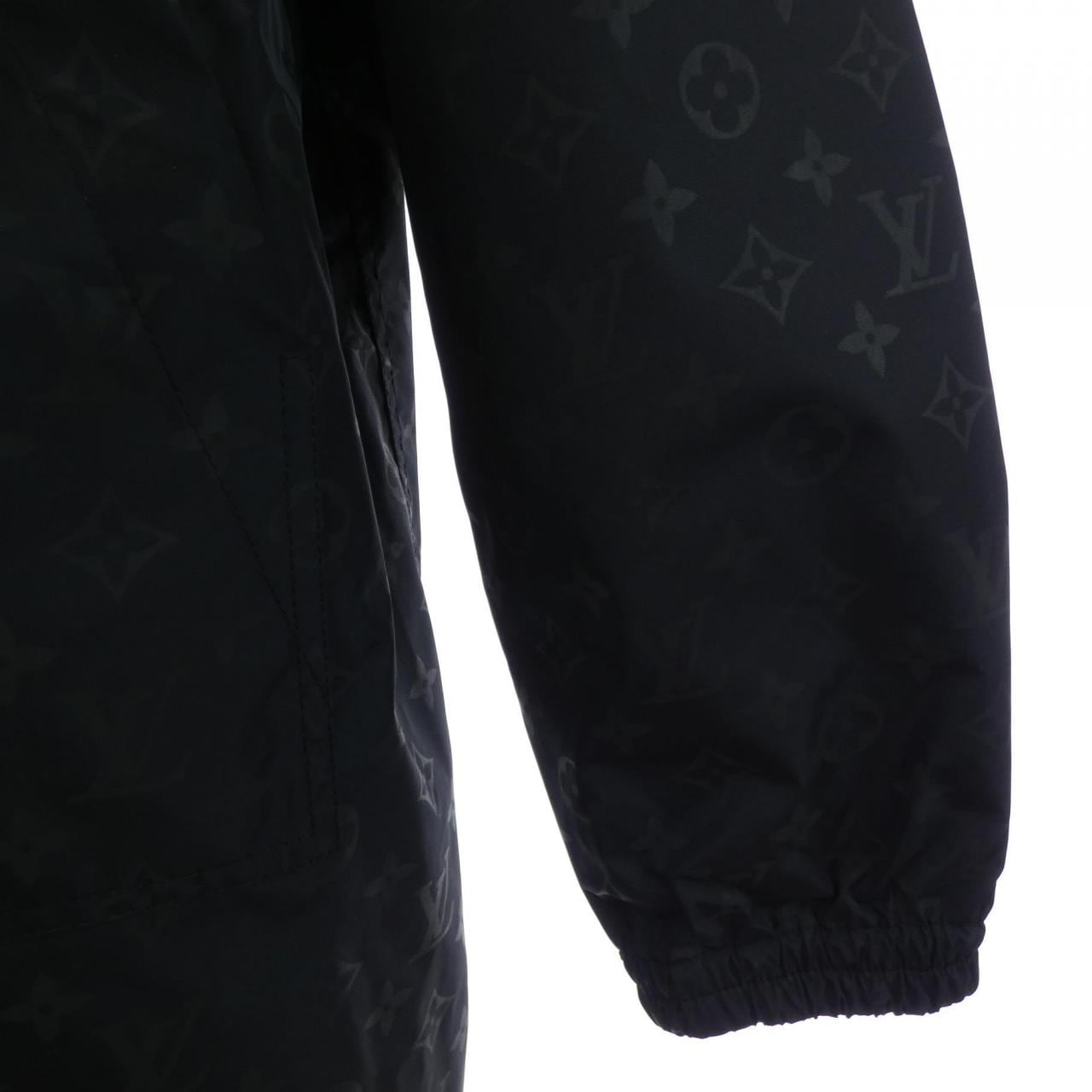 LOUIS VUITTON HNK48WON5 Coat