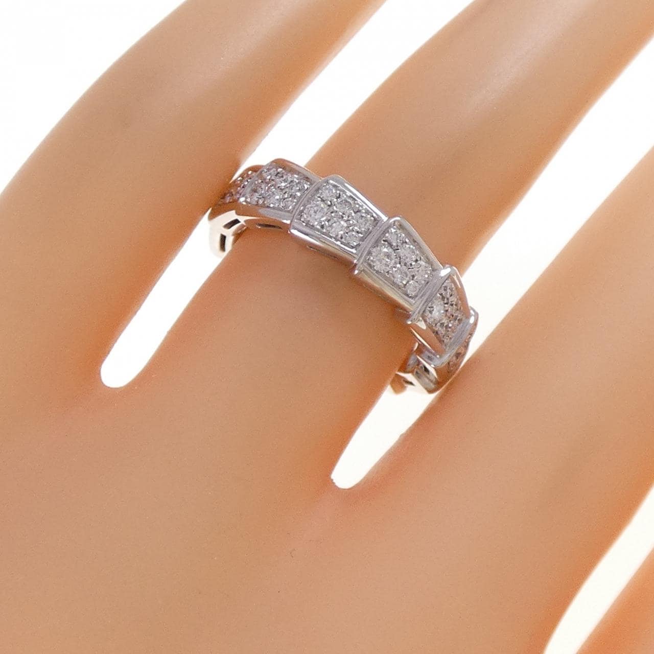 ブルガリ セルペンティ ヴァイパー リング