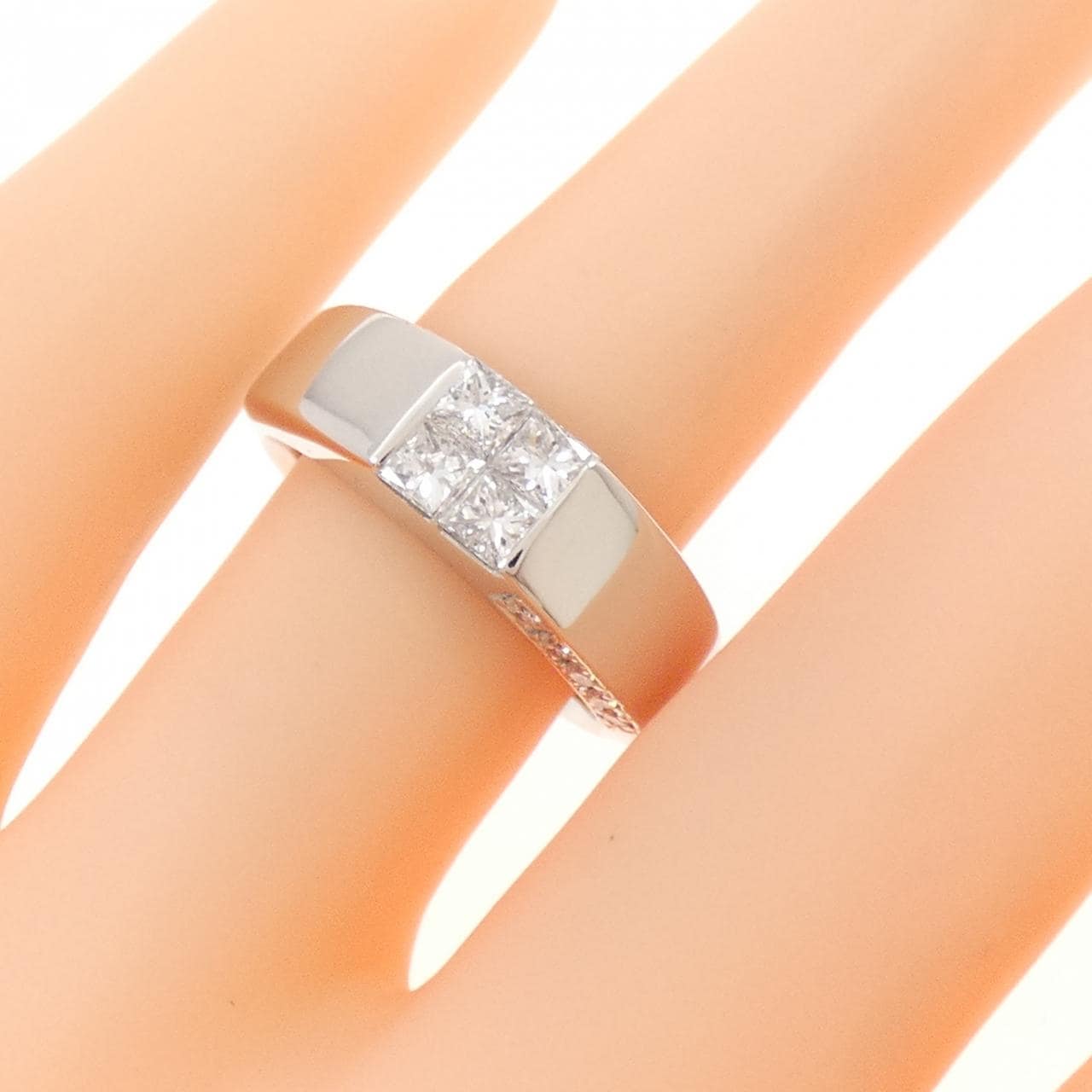 PT900 Diamond Ring 0.71CT